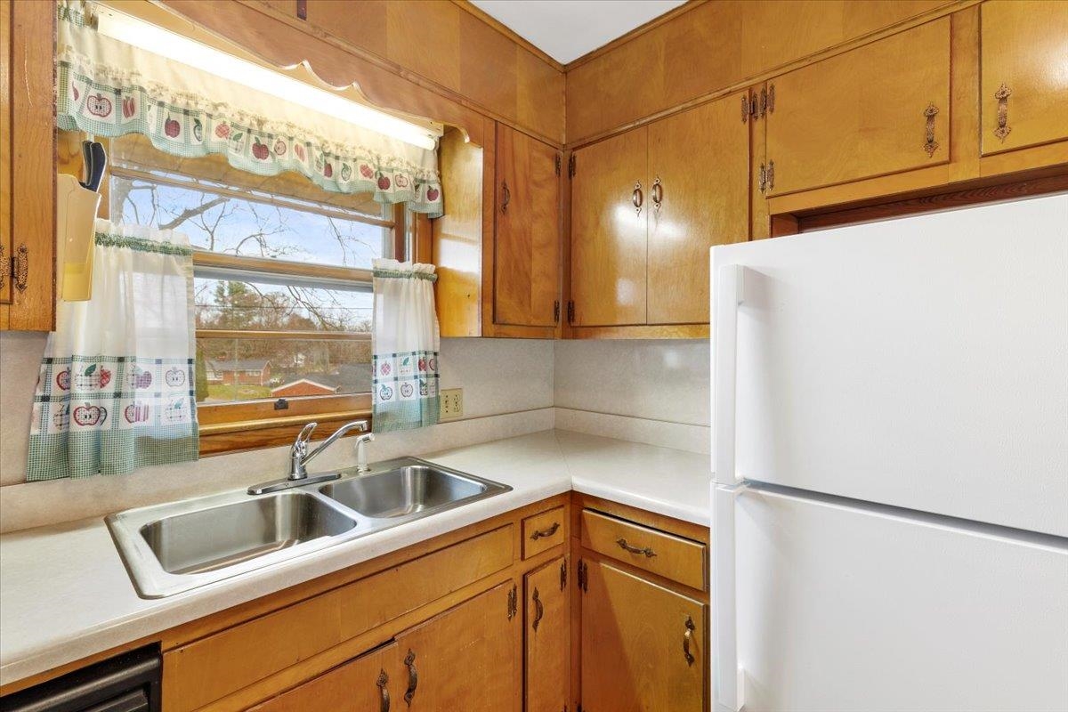 1612 Claremont Court Pulaski VA 24301