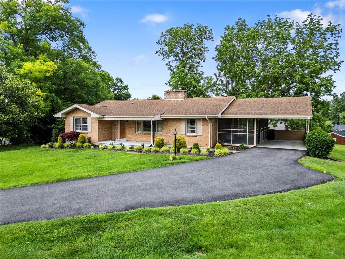 1612 Claremont Court Pulaski VA 24301