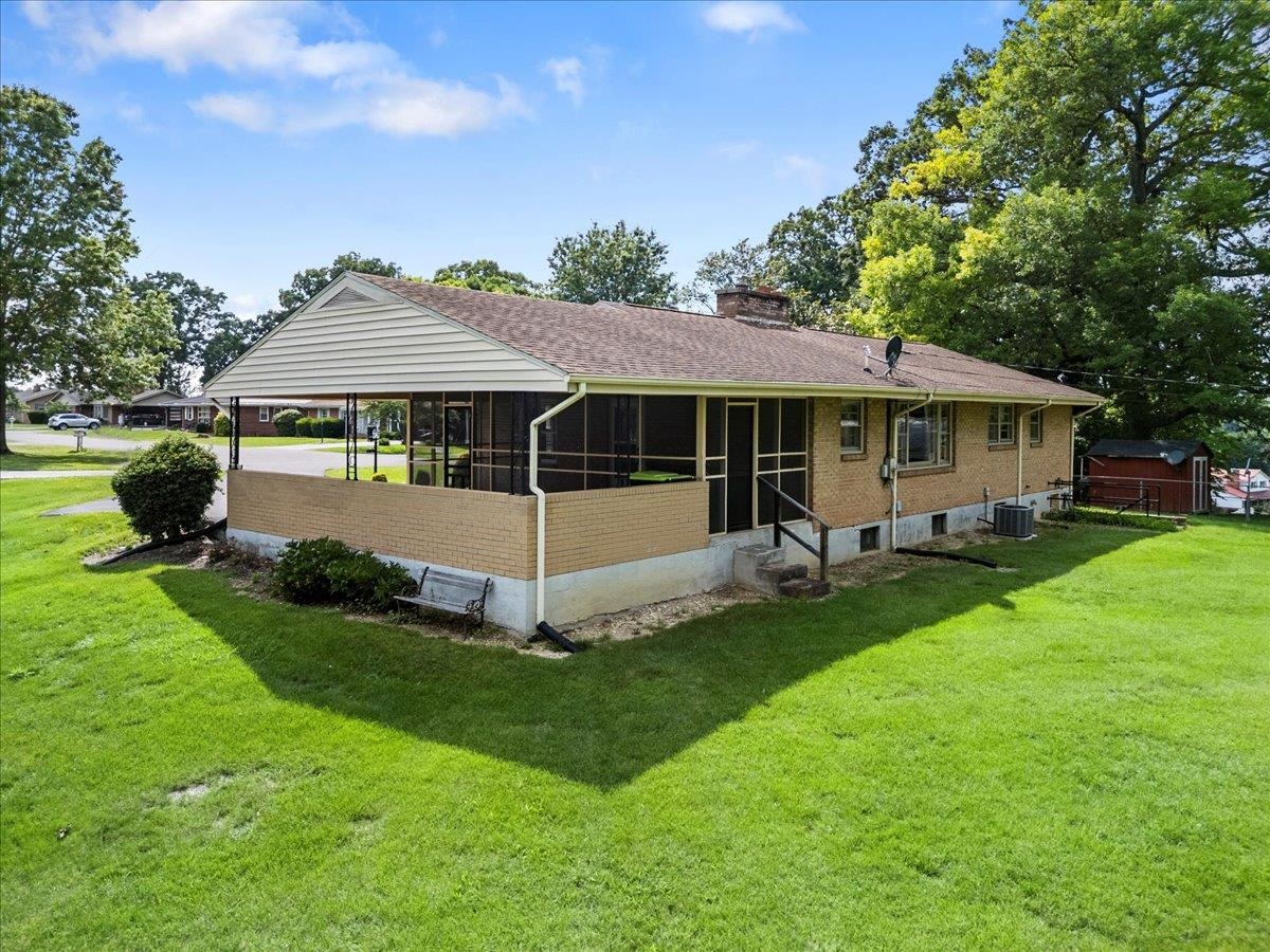 1612 Claremont Court Pulaski VA 24301