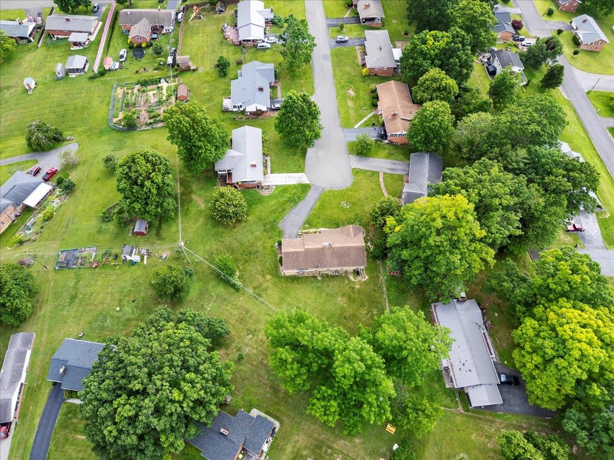 1612 Claremont Court Pulaski VA 24301