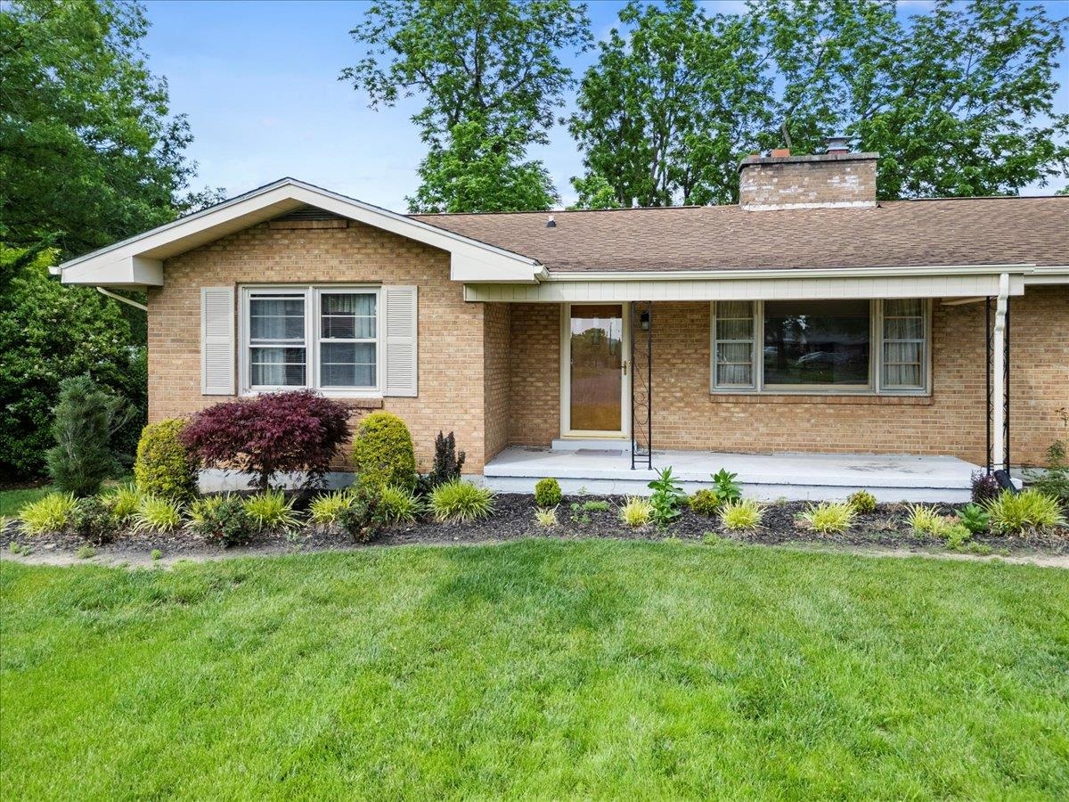 1612 Claremont Court Pulaski VA 24301