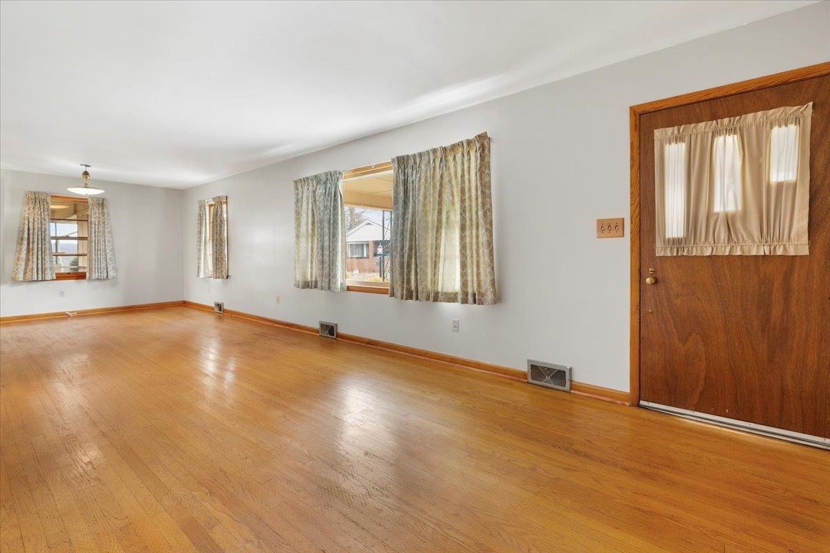 1612 Claremont Court Pulaski VA 24301