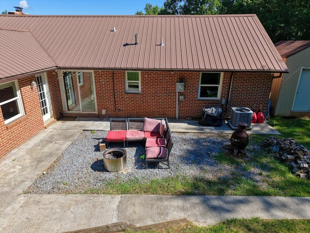 3594 Bethlehem Church Road Pilot VA 24138