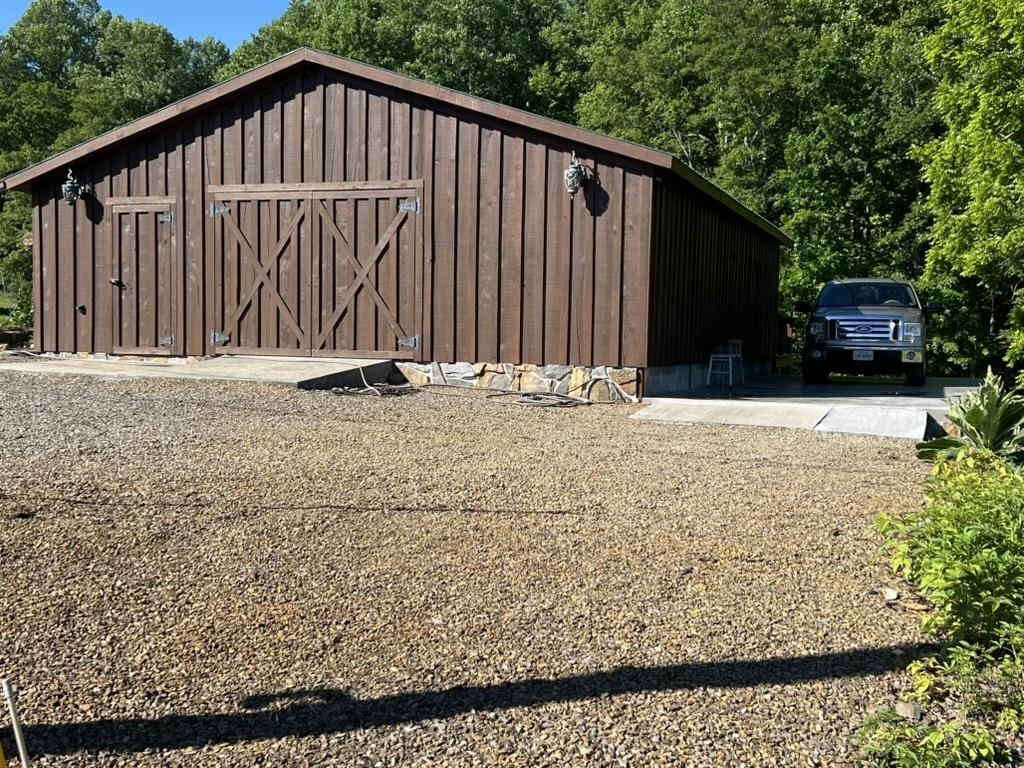130 Volunteer Road Hillsville VA 24343
