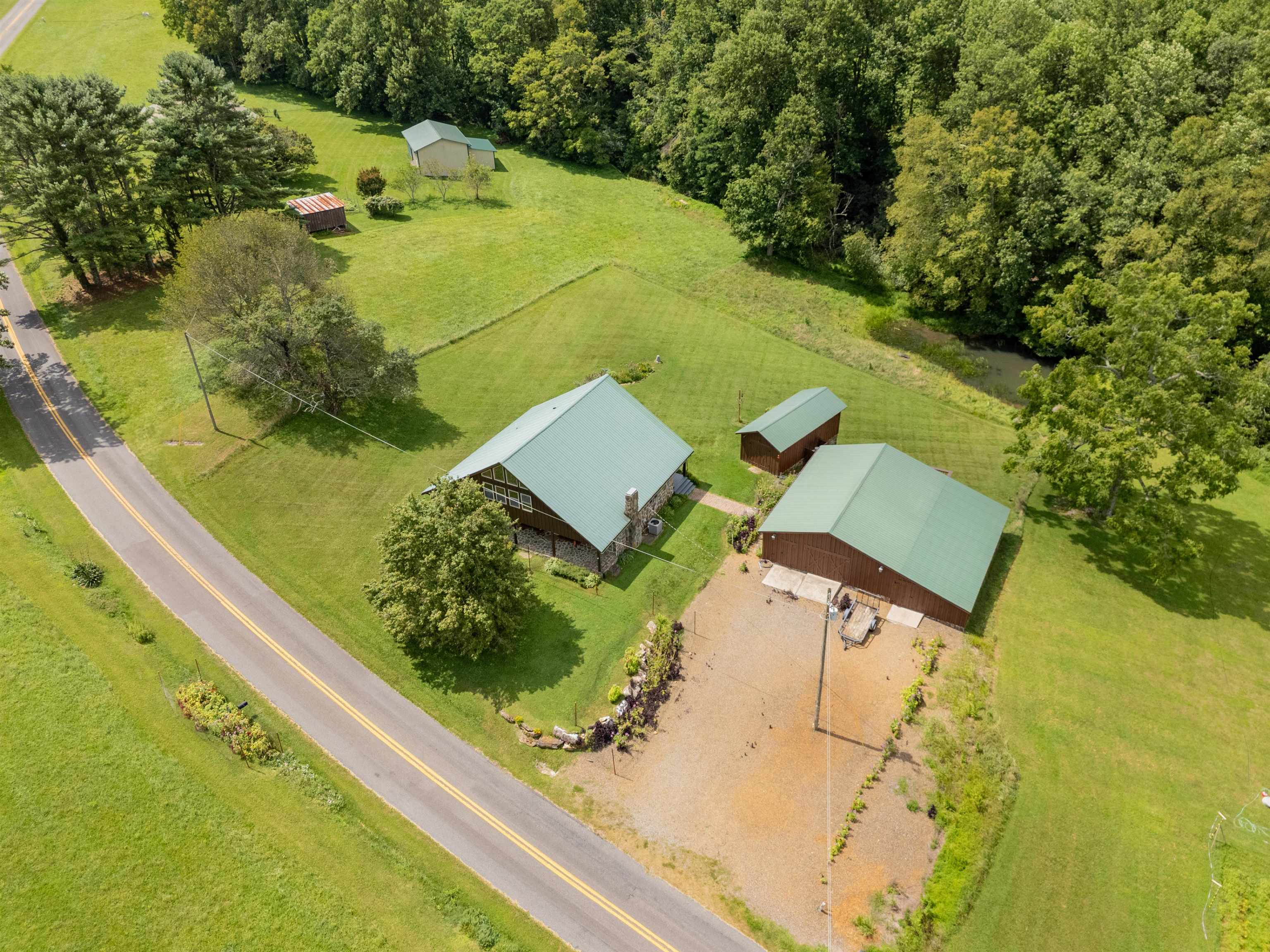 130 Volunteer Road Hillsville VA 24343