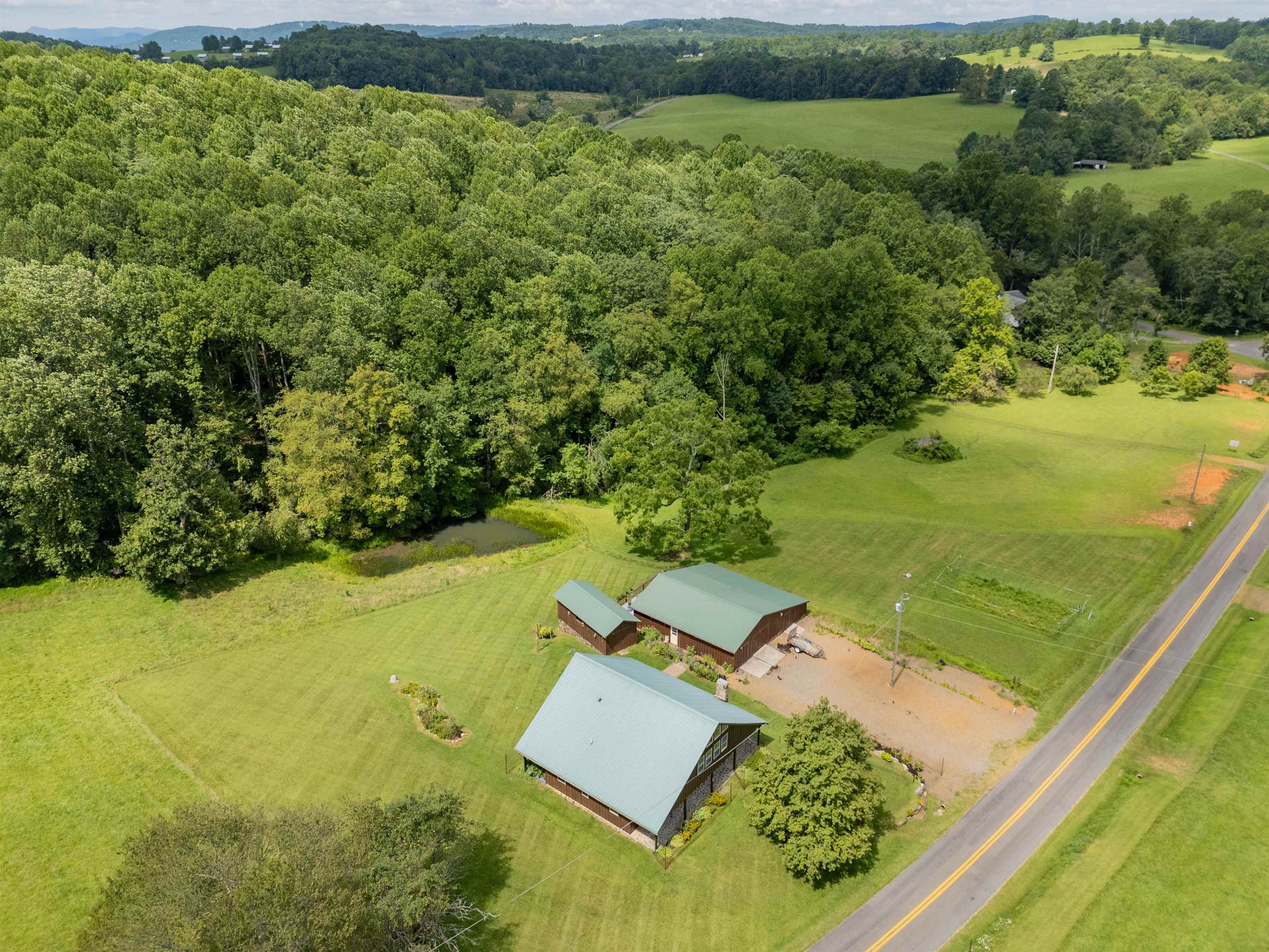 130 Volunteer Road Hillsville VA 24343