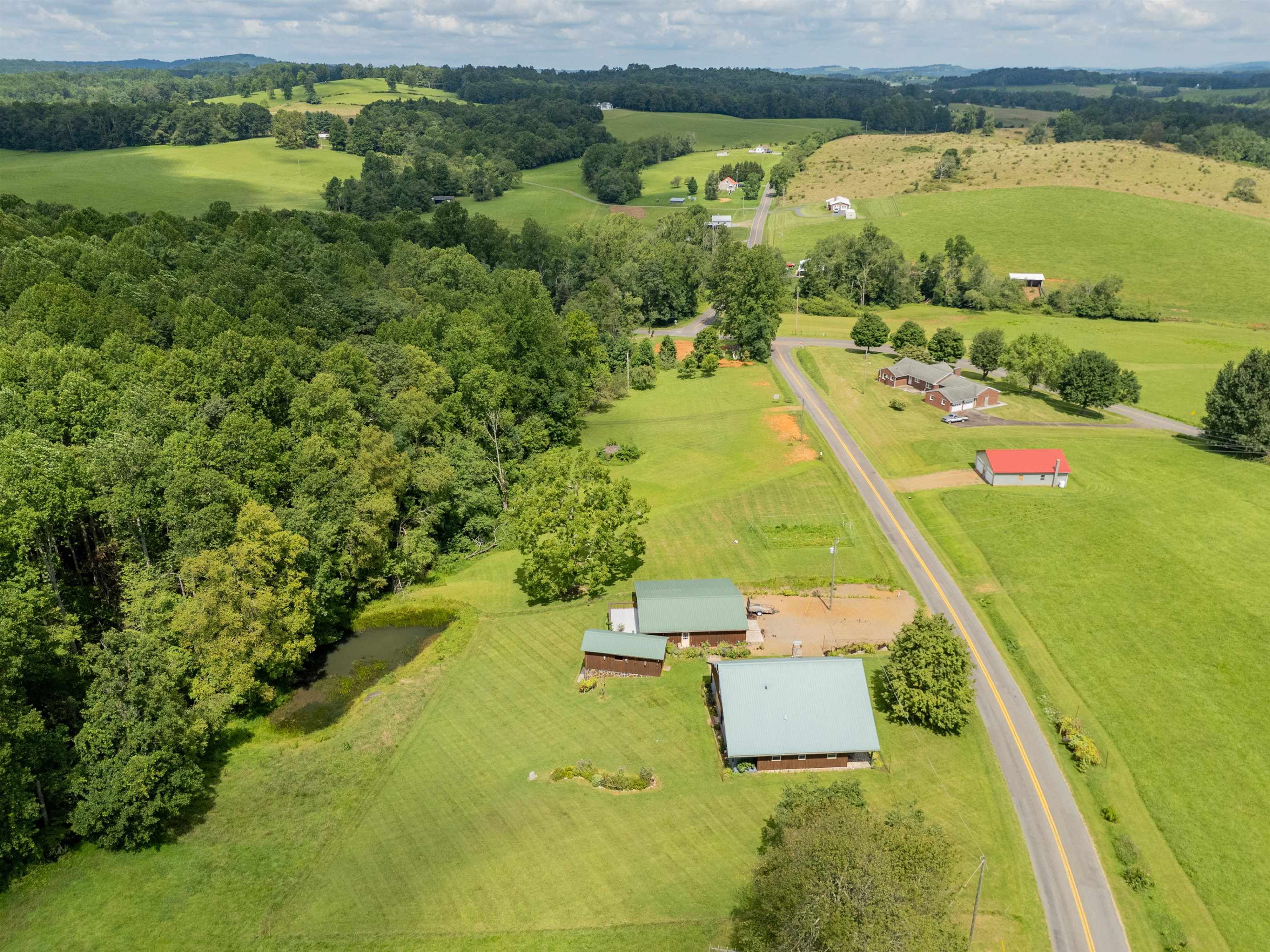 130 Volunteer Road Hillsville VA 24343