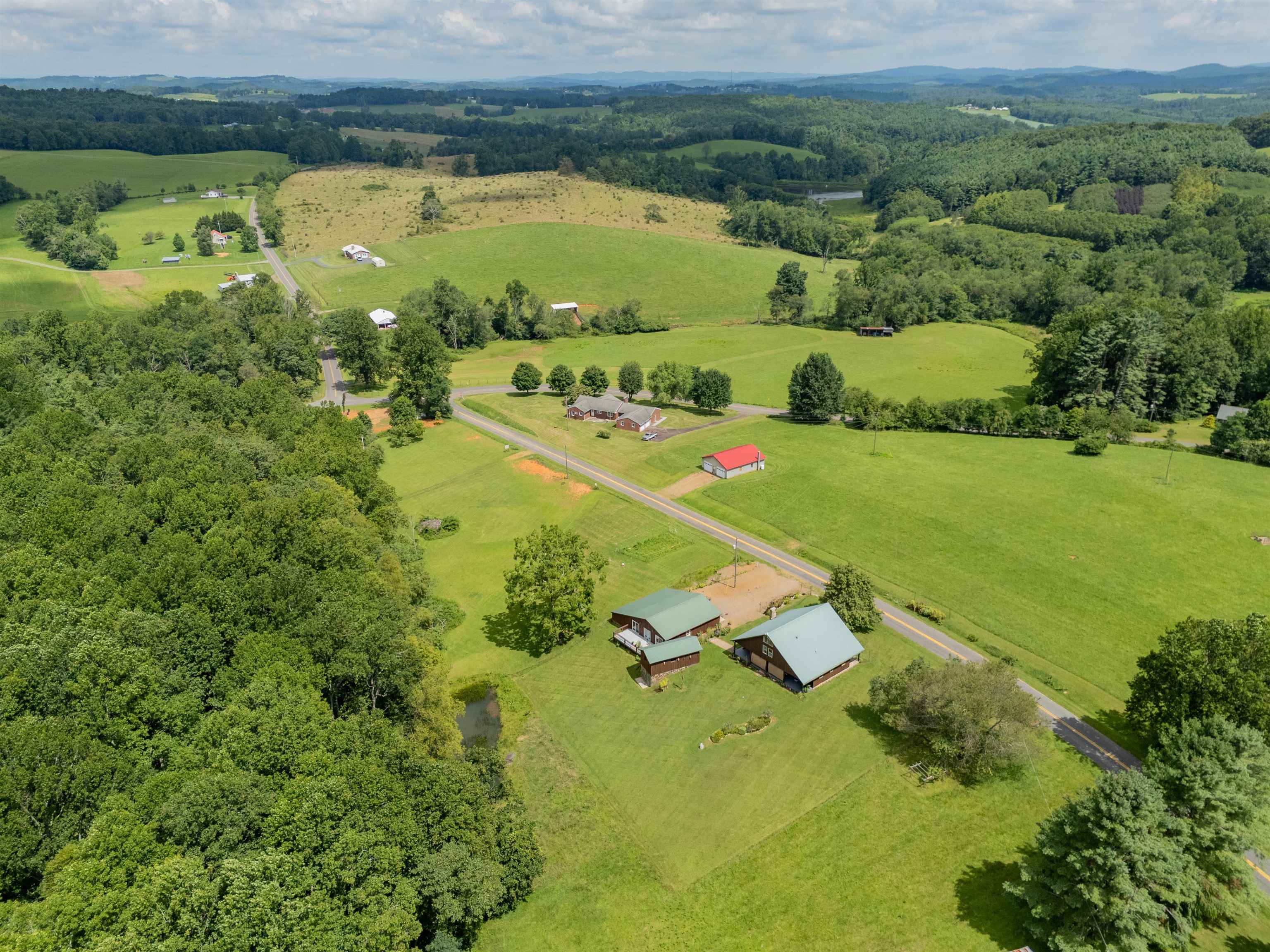130 Volunteer Road Hillsville VA 24343