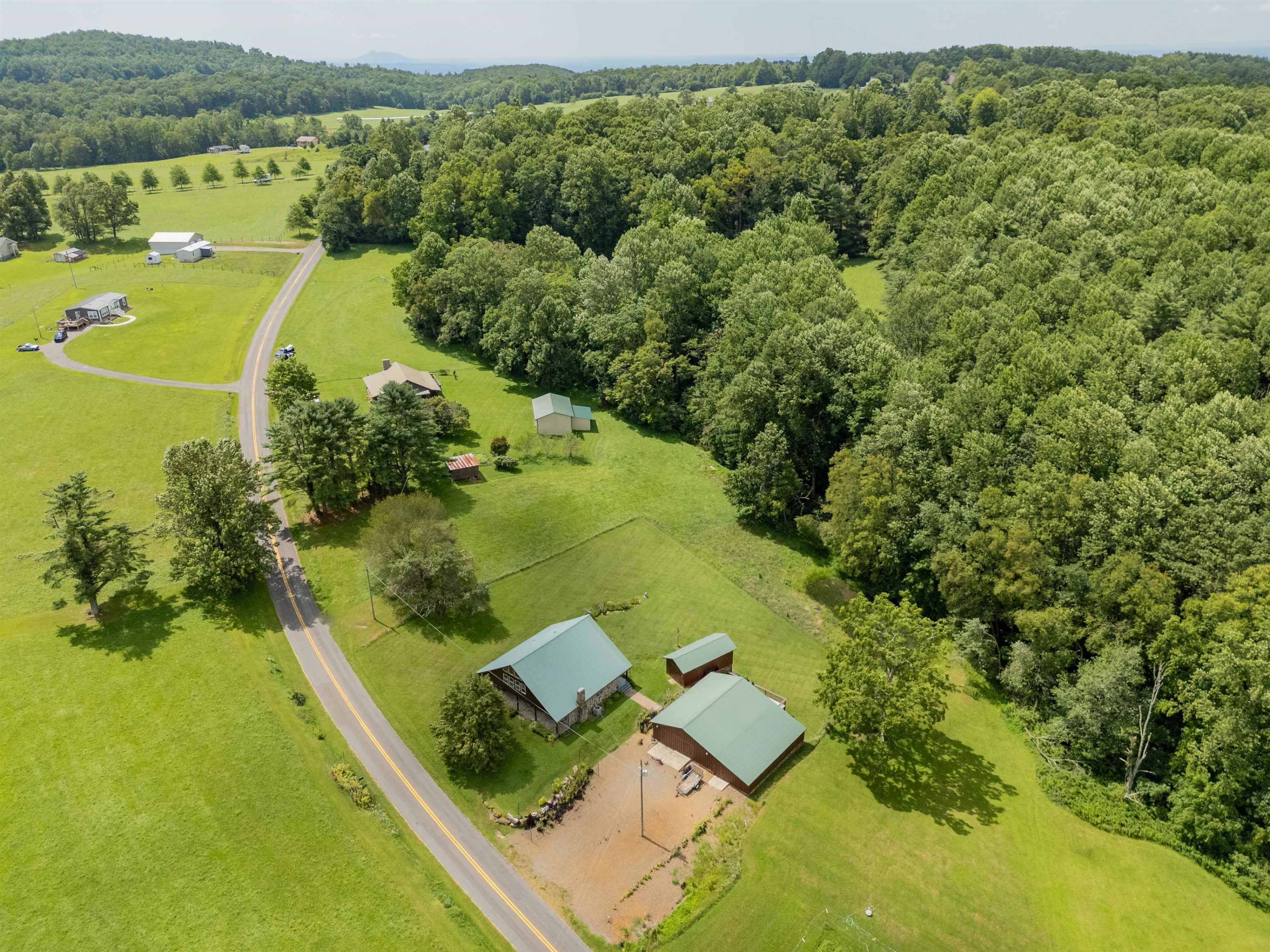130 Volunteer Road Hillsville VA 24343