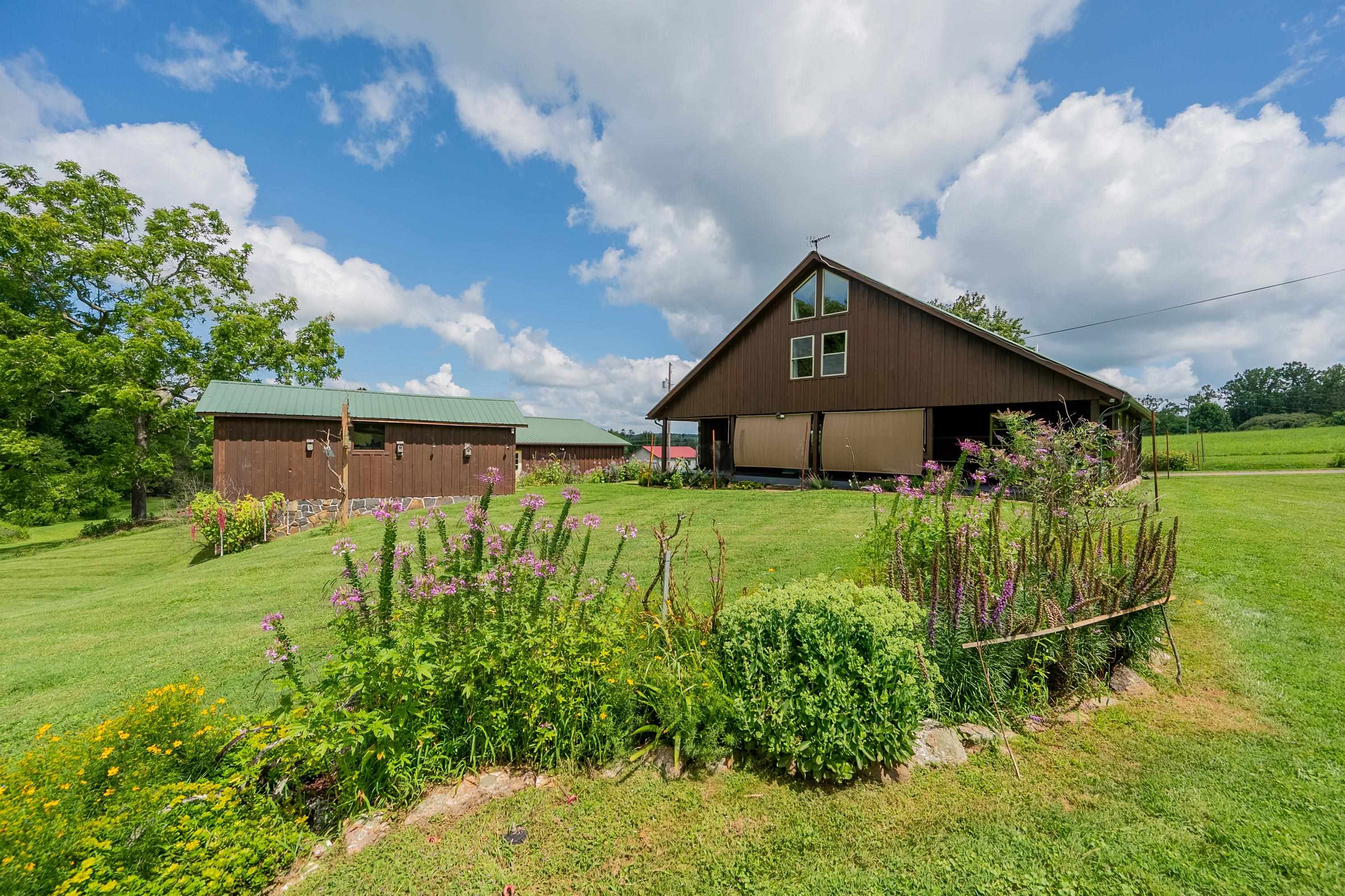 130 Volunteer Road Hillsville VA 24343