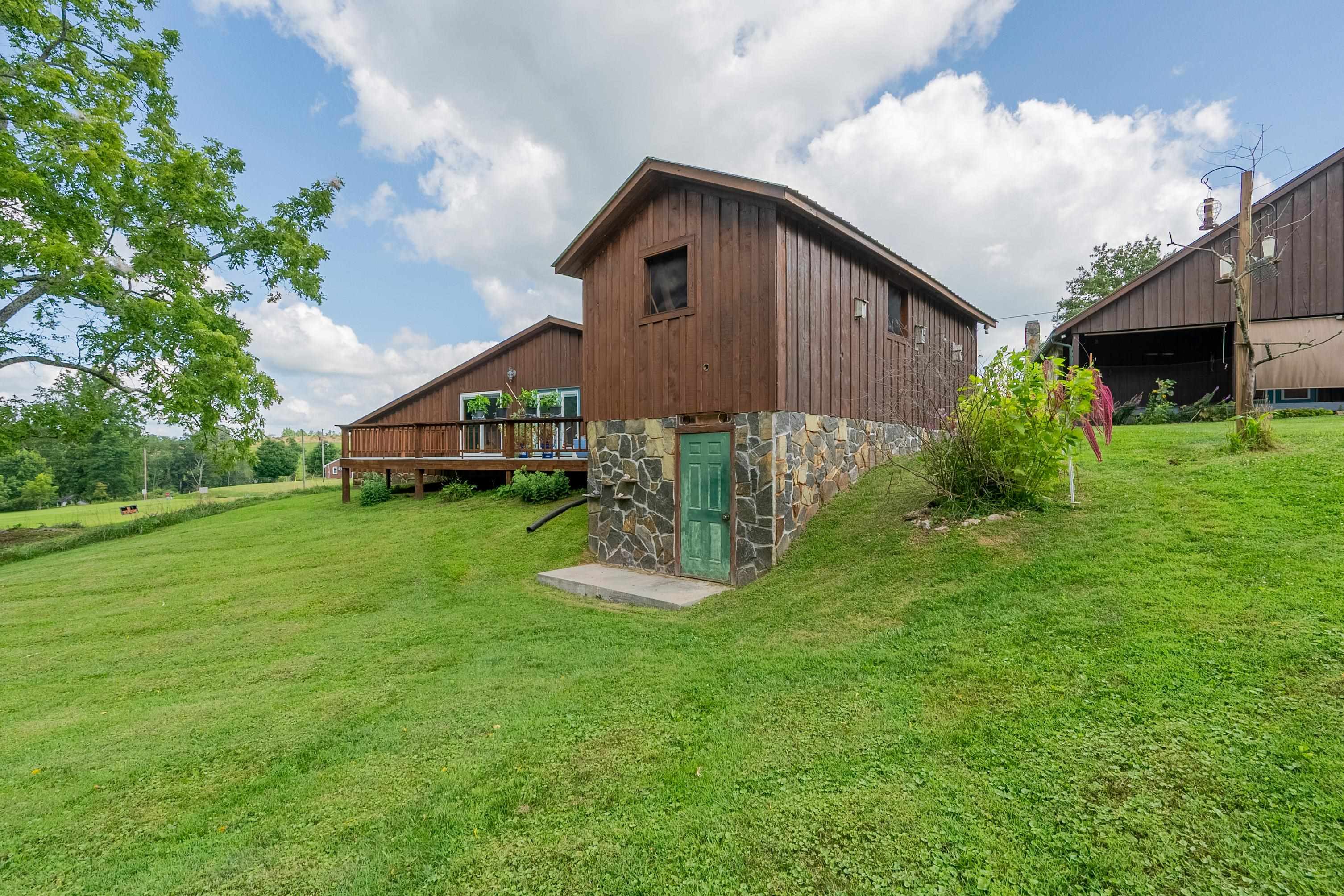 130 Volunteer Road Hillsville VA 24343