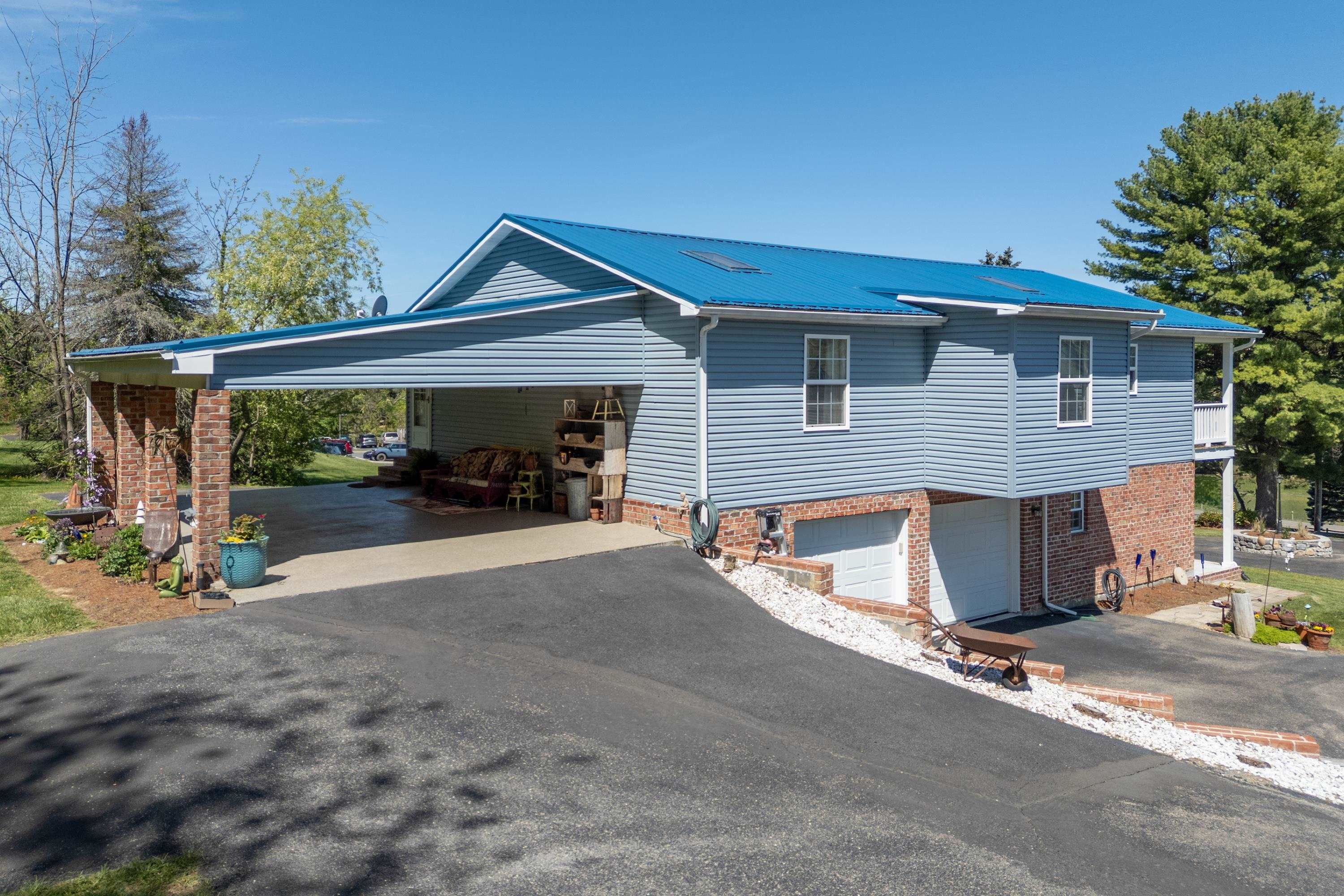 1365 W Ridge Road Wytheville VA 24382