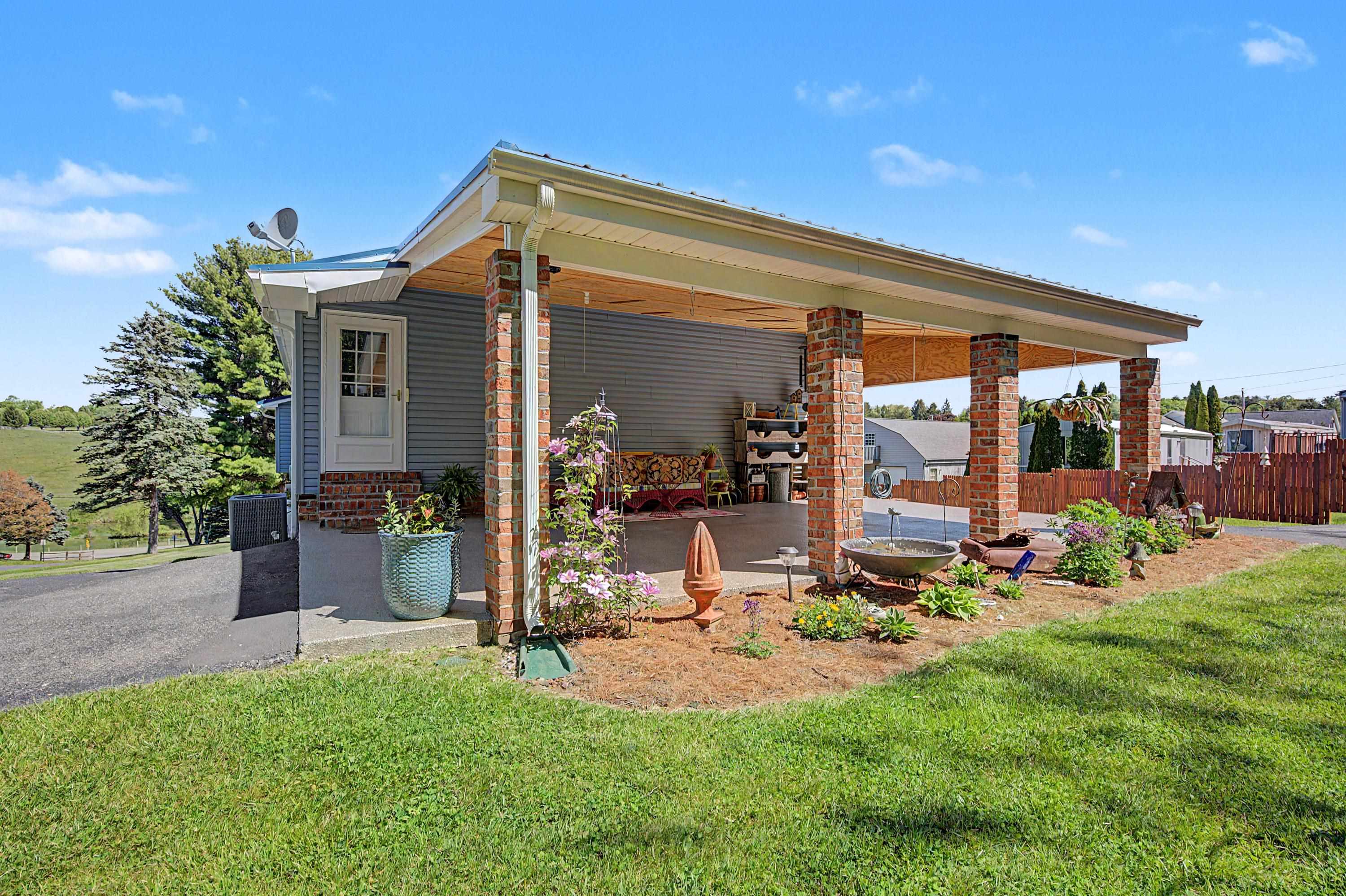 1365 W Ridge Road Wytheville VA 24382