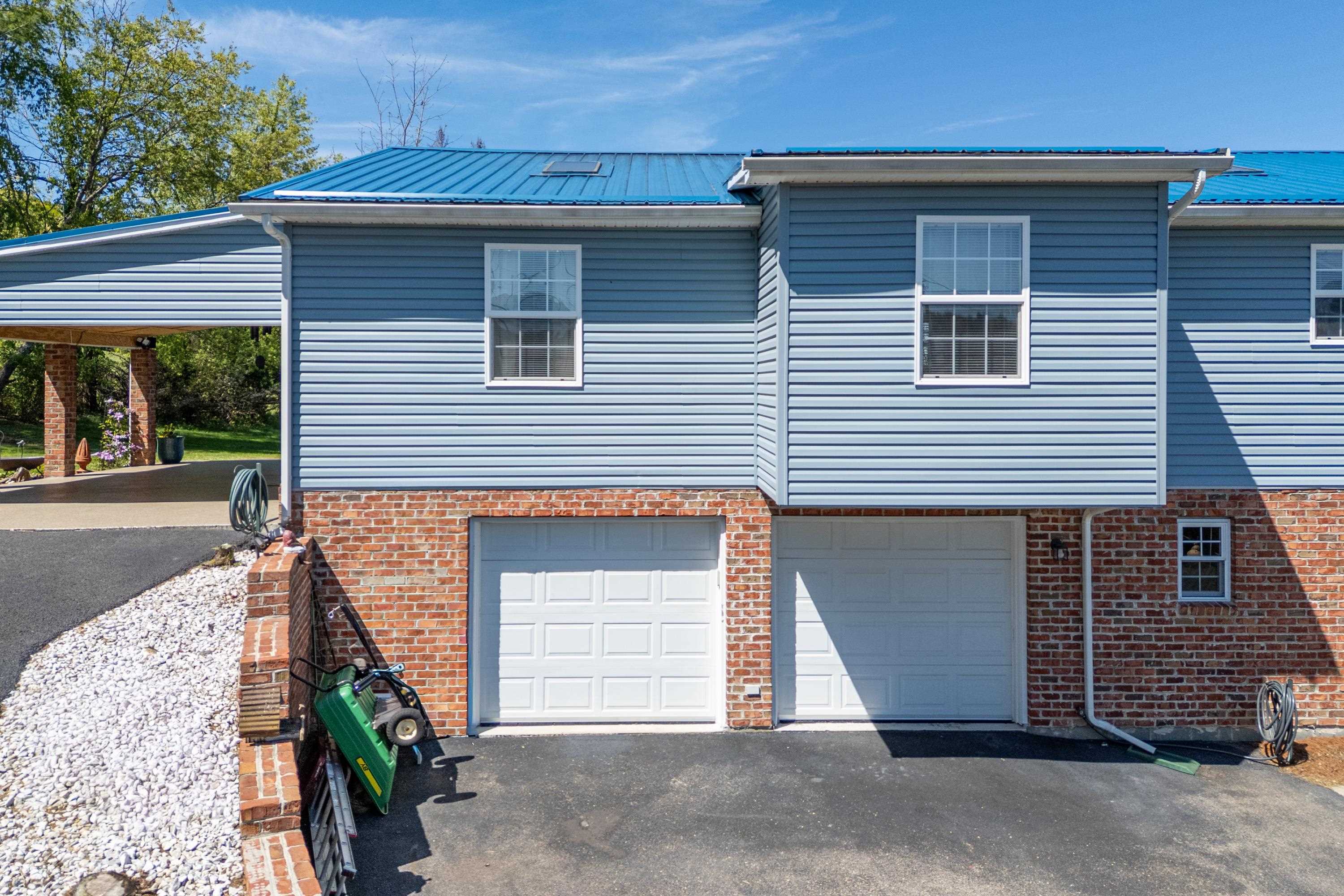 1365 W Ridge Road Wytheville VA 24382