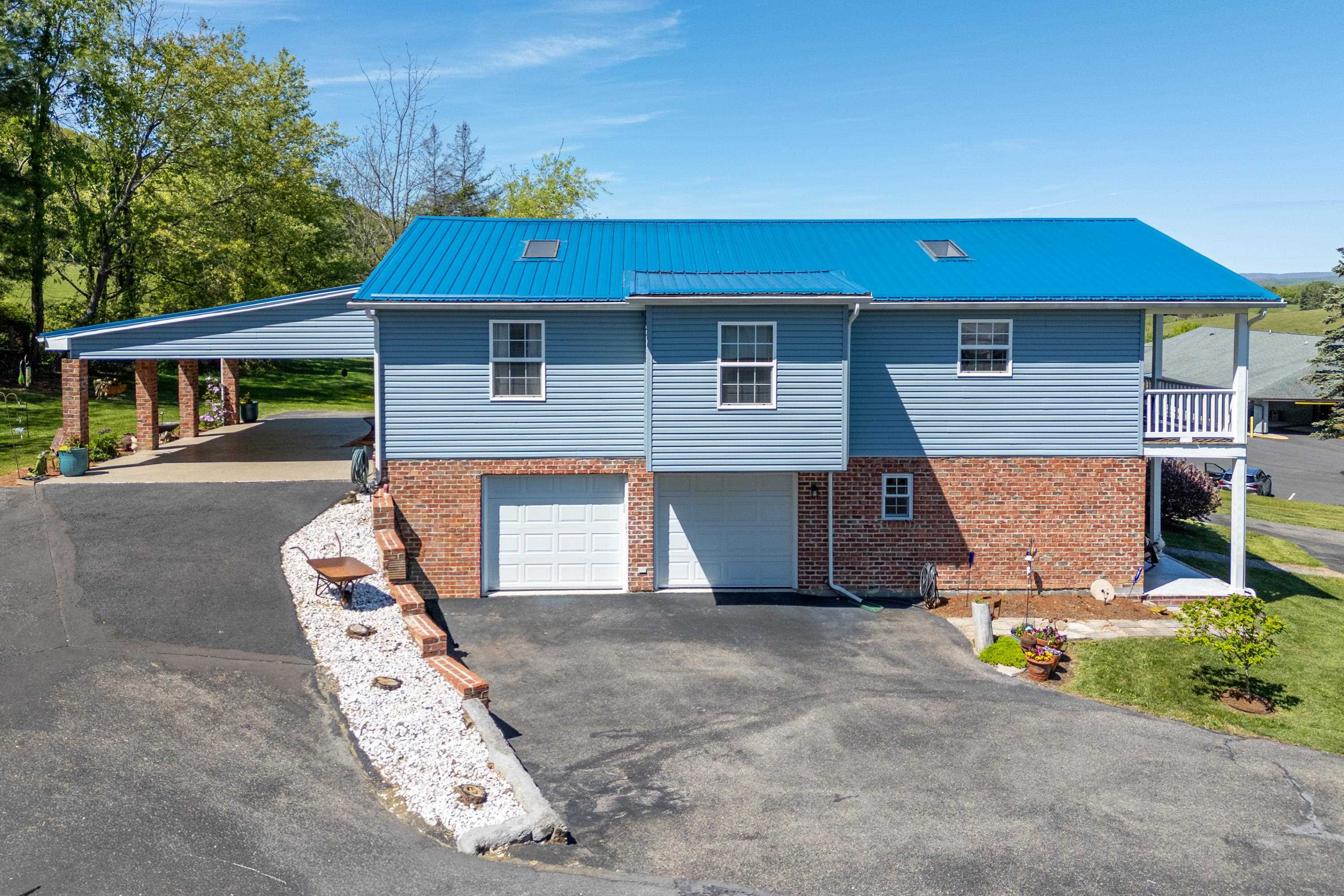 1365 W Ridge Road Wytheville VA 24382