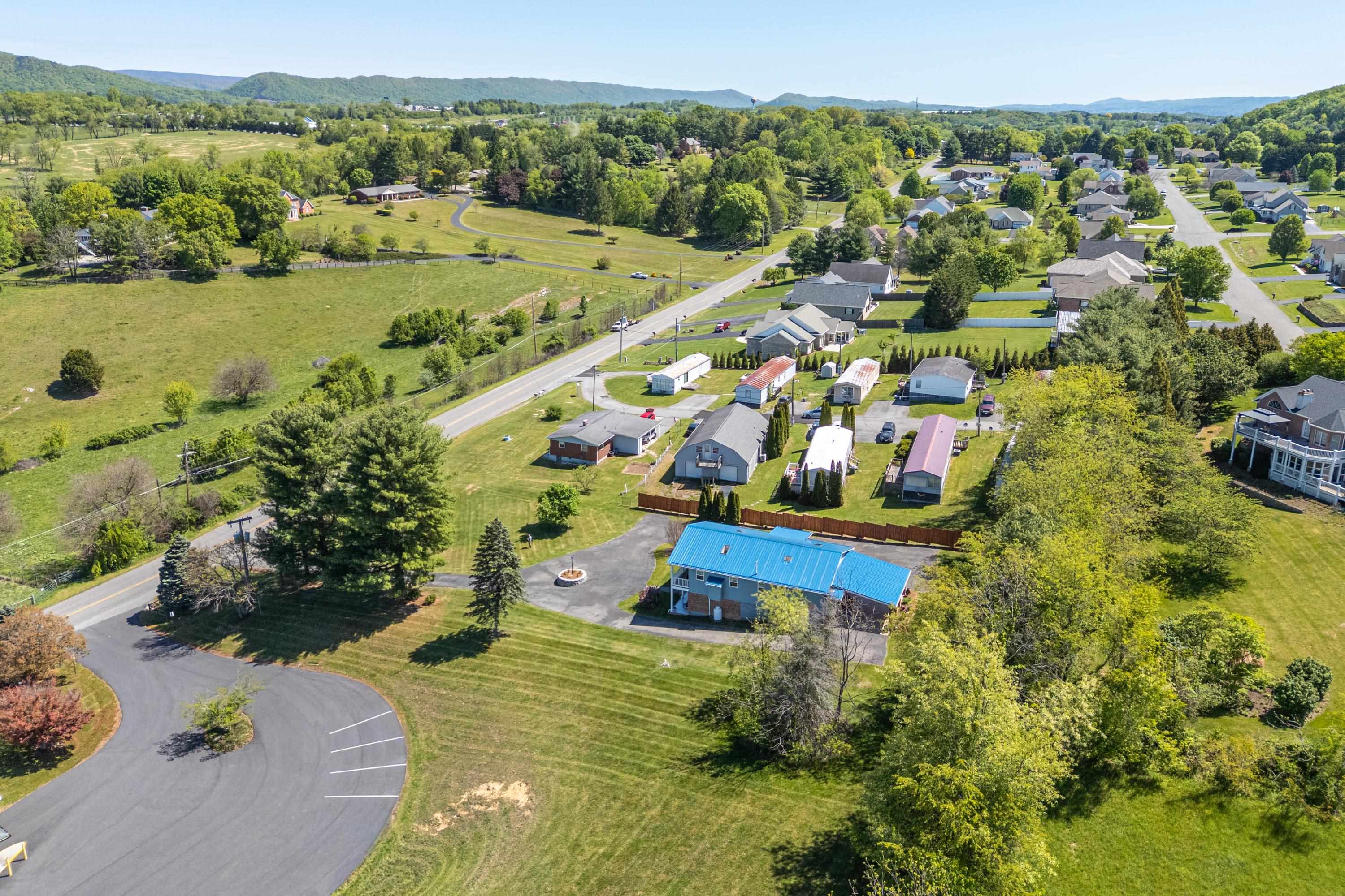 1365 W Ridge Road Wytheville VA 24382