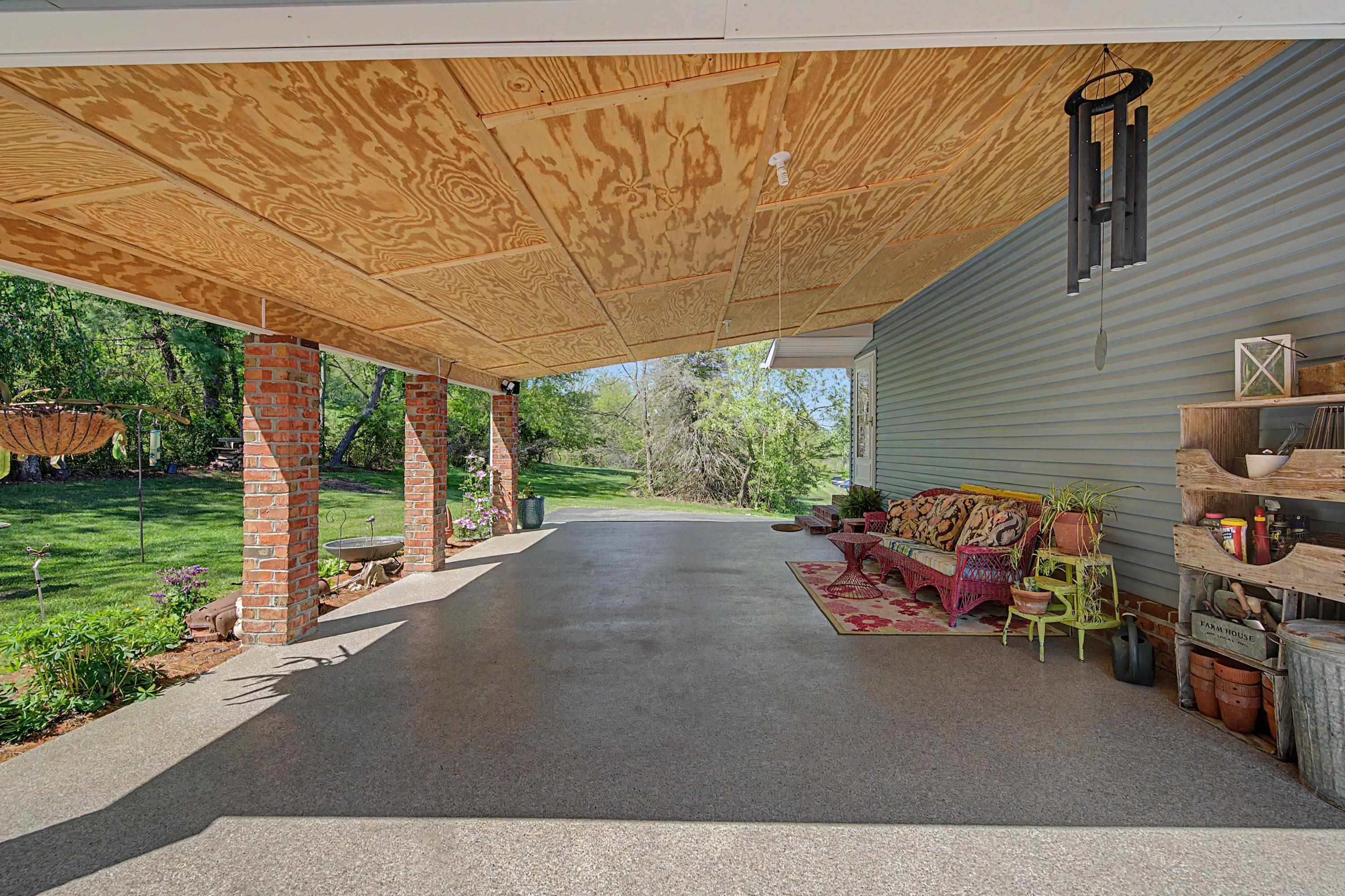 1365 W Ridge Road Wytheville VA 24382