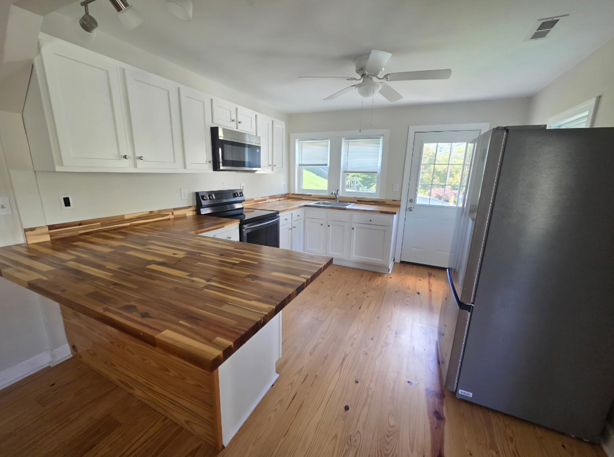 108 George Street Narrows VA 24124