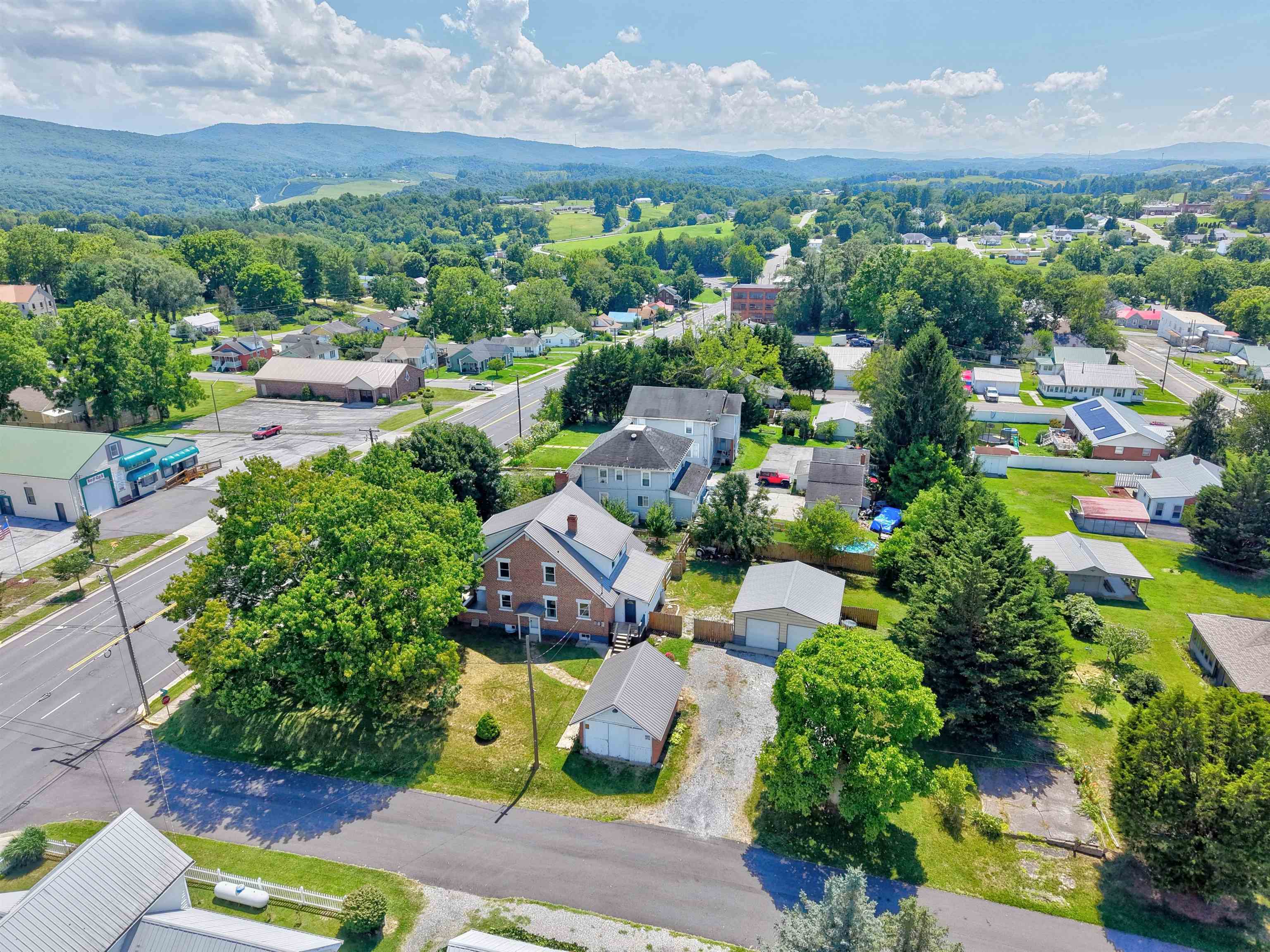 1020 W Main Street Wytheville VA 24382