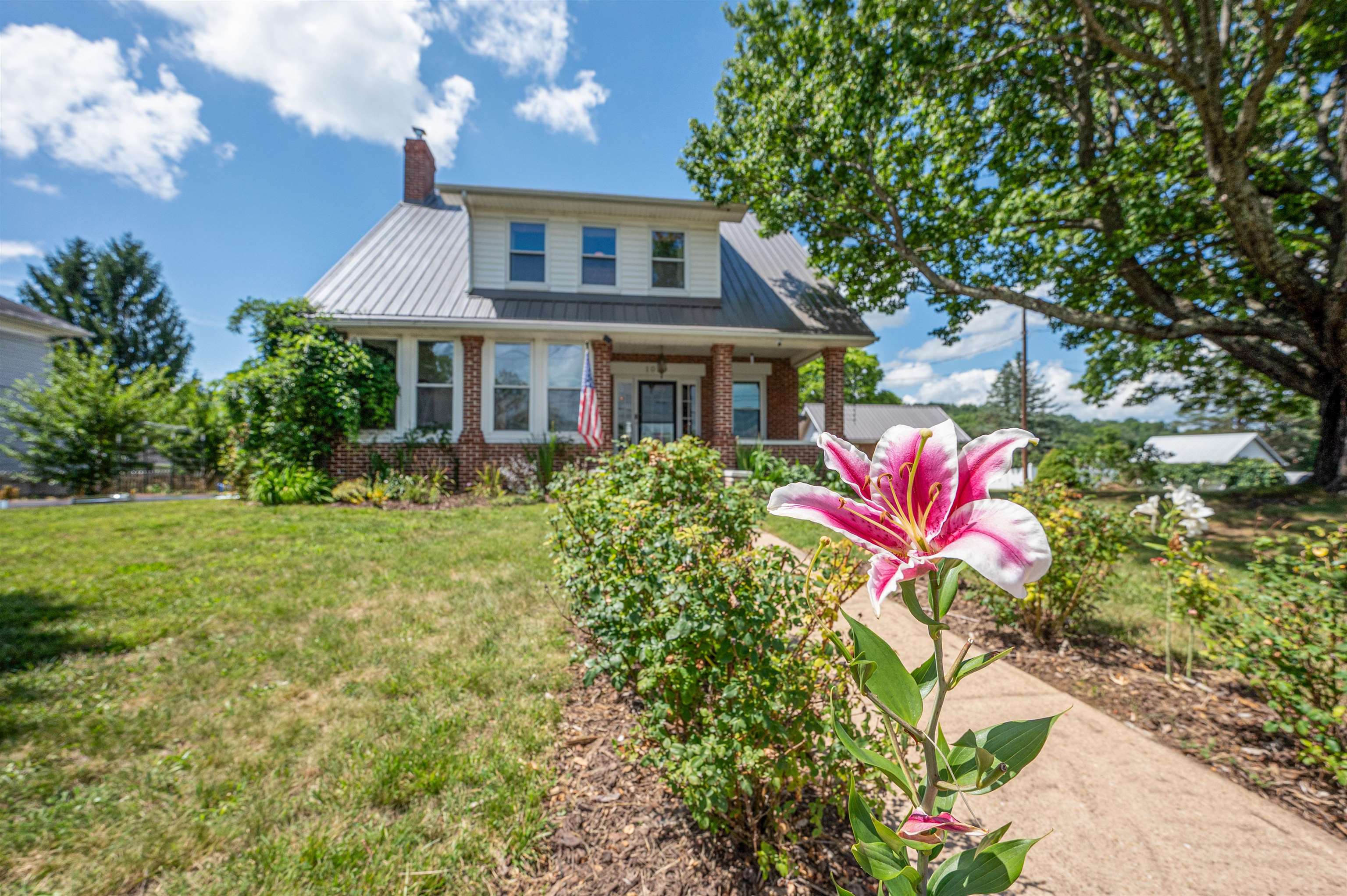 1020 W Main Street Wytheville VA 24382