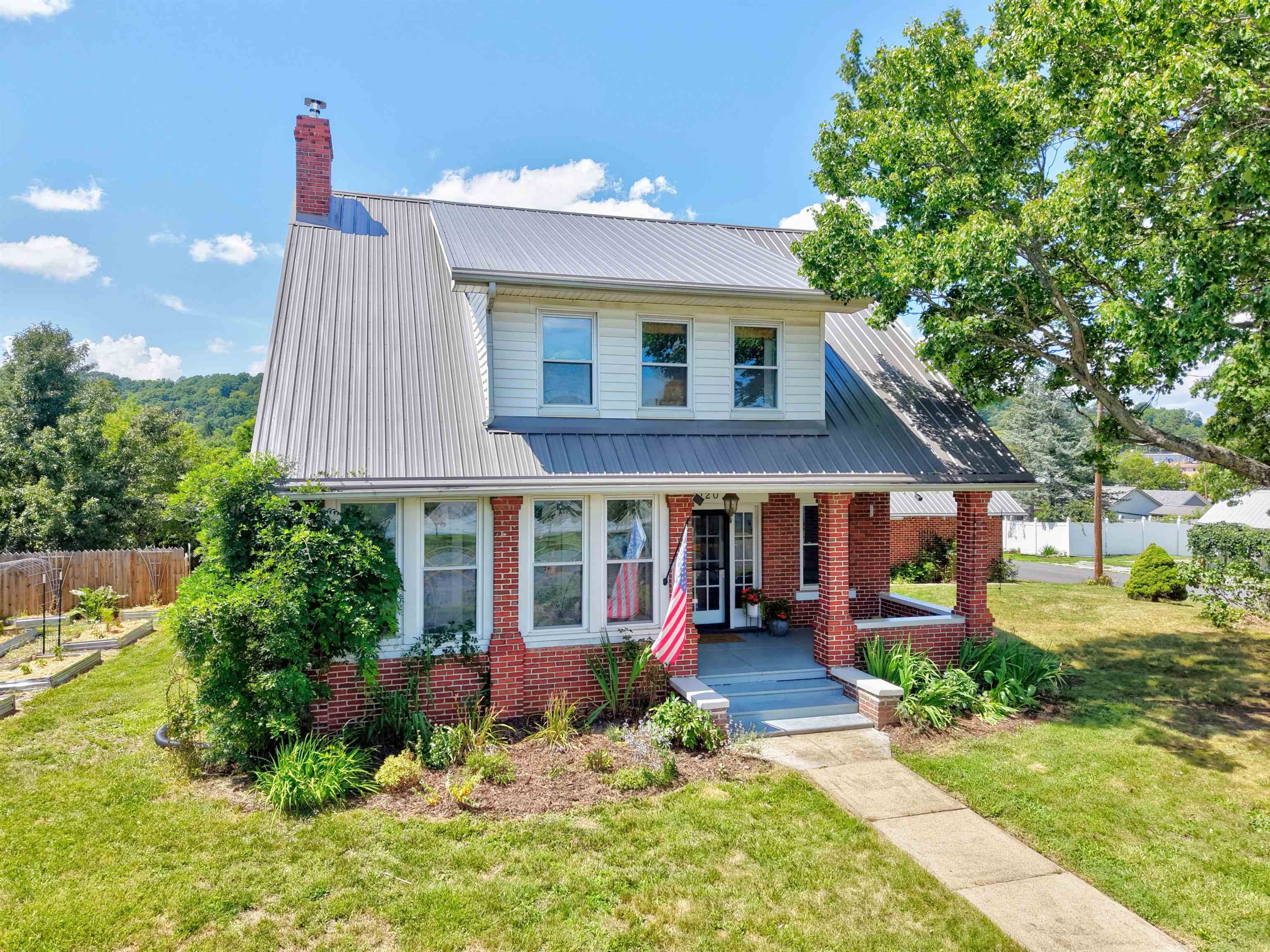 1020 W Main Street Wytheville VA 24382
