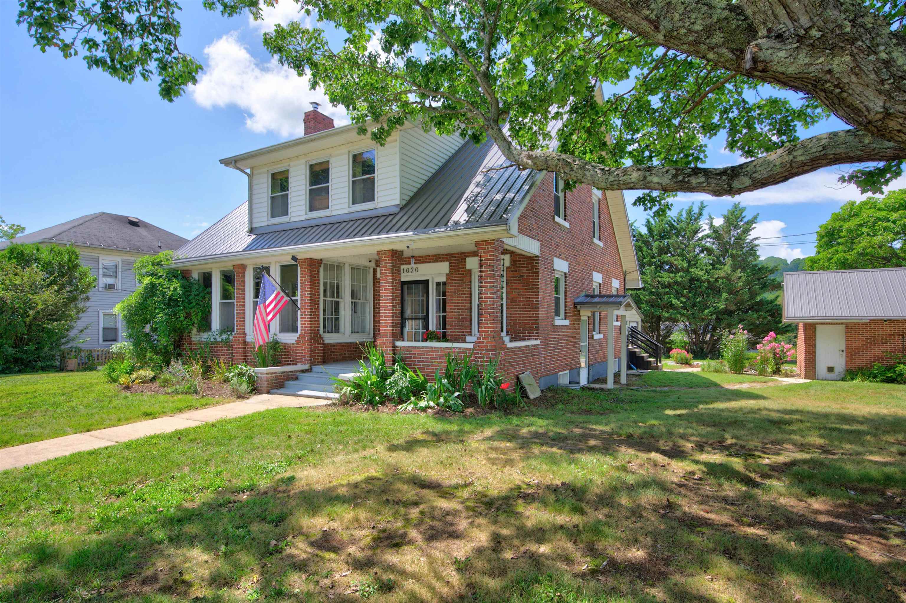 1020 W Main Street Wytheville VA 24382