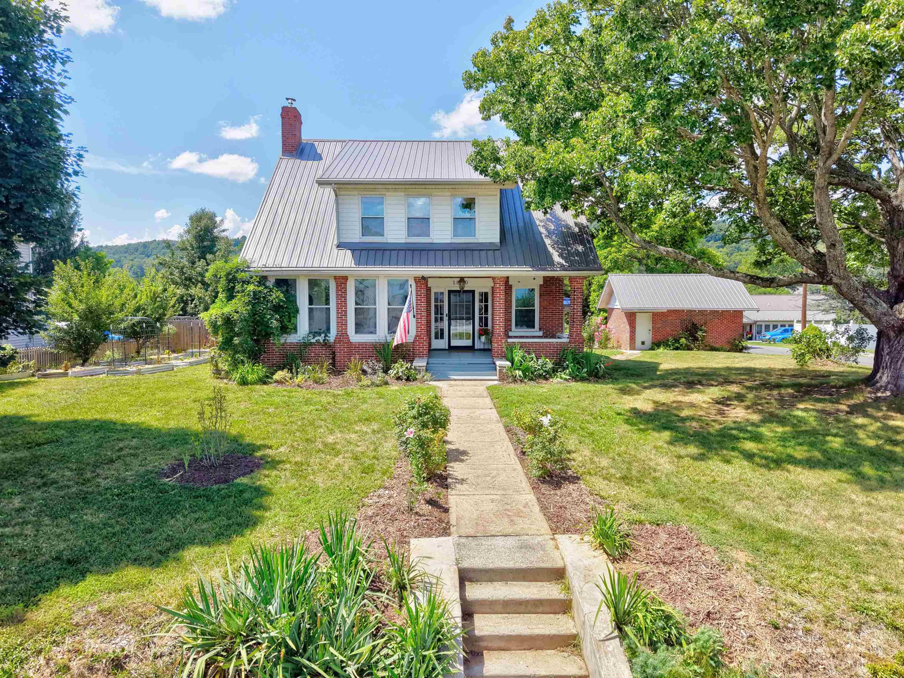 1020 W Main Street Wytheville VA 24382
