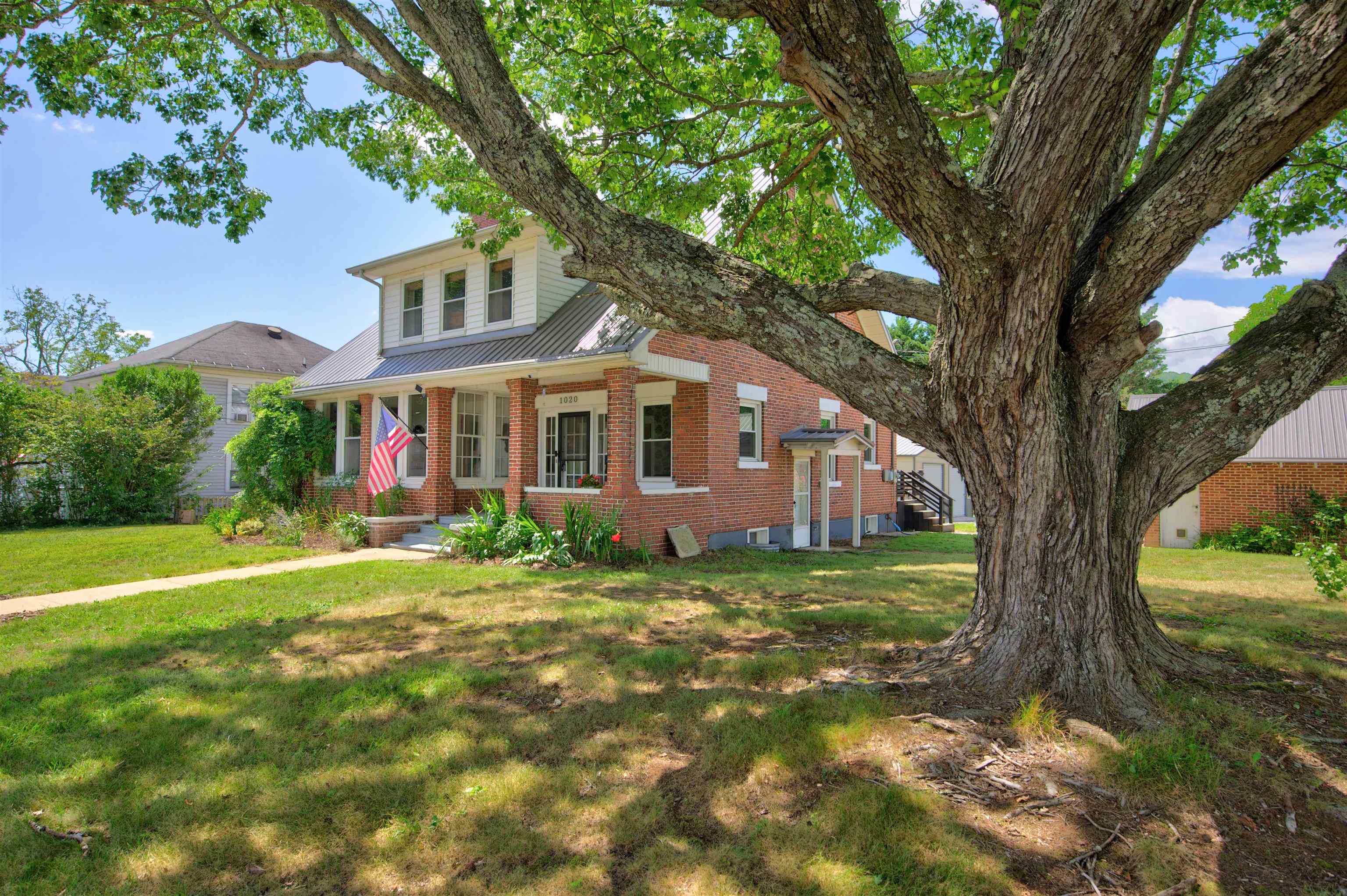 1020 W Main Street Wytheville VA 24382