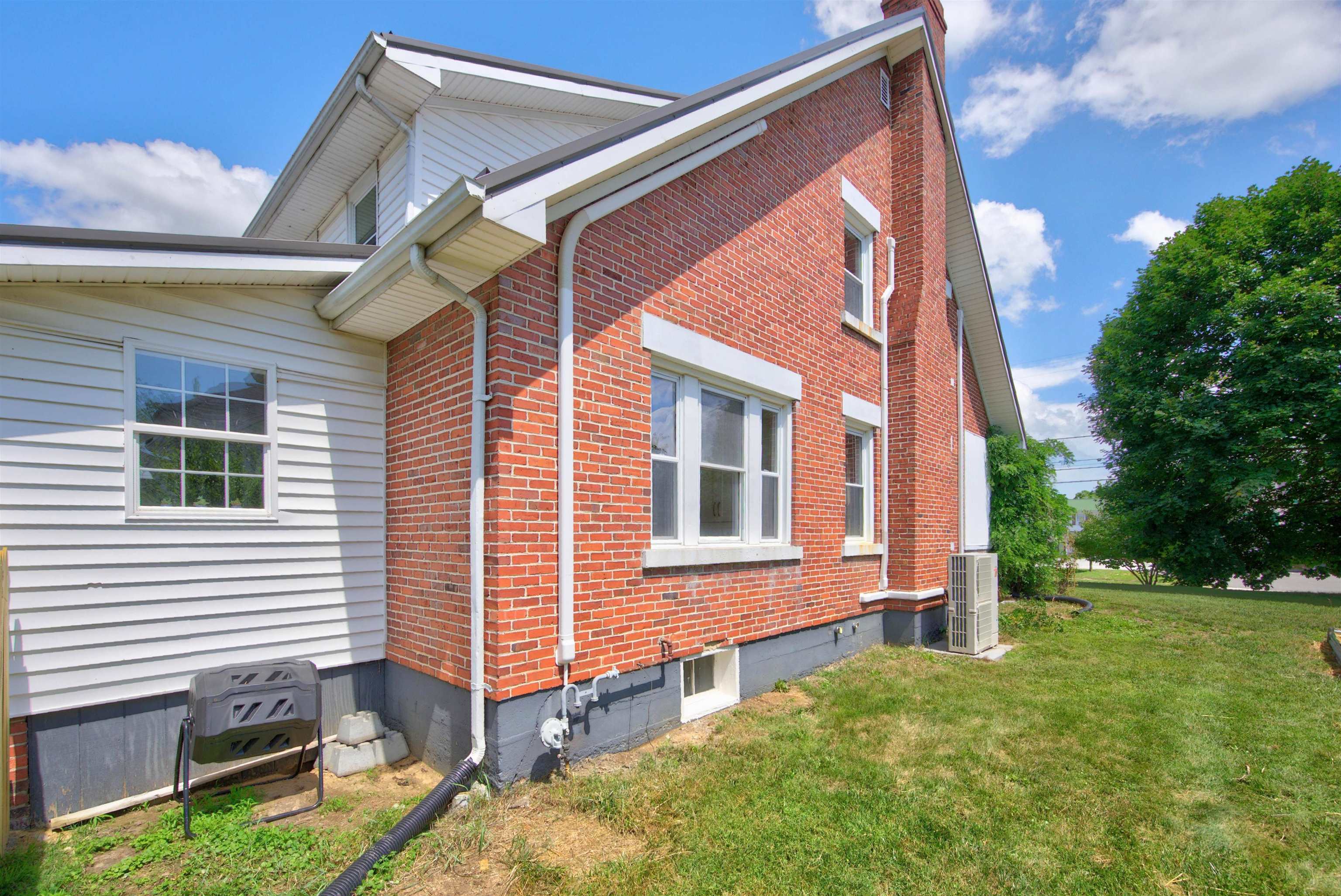 1020 W Main Street Wytheville VA 24382