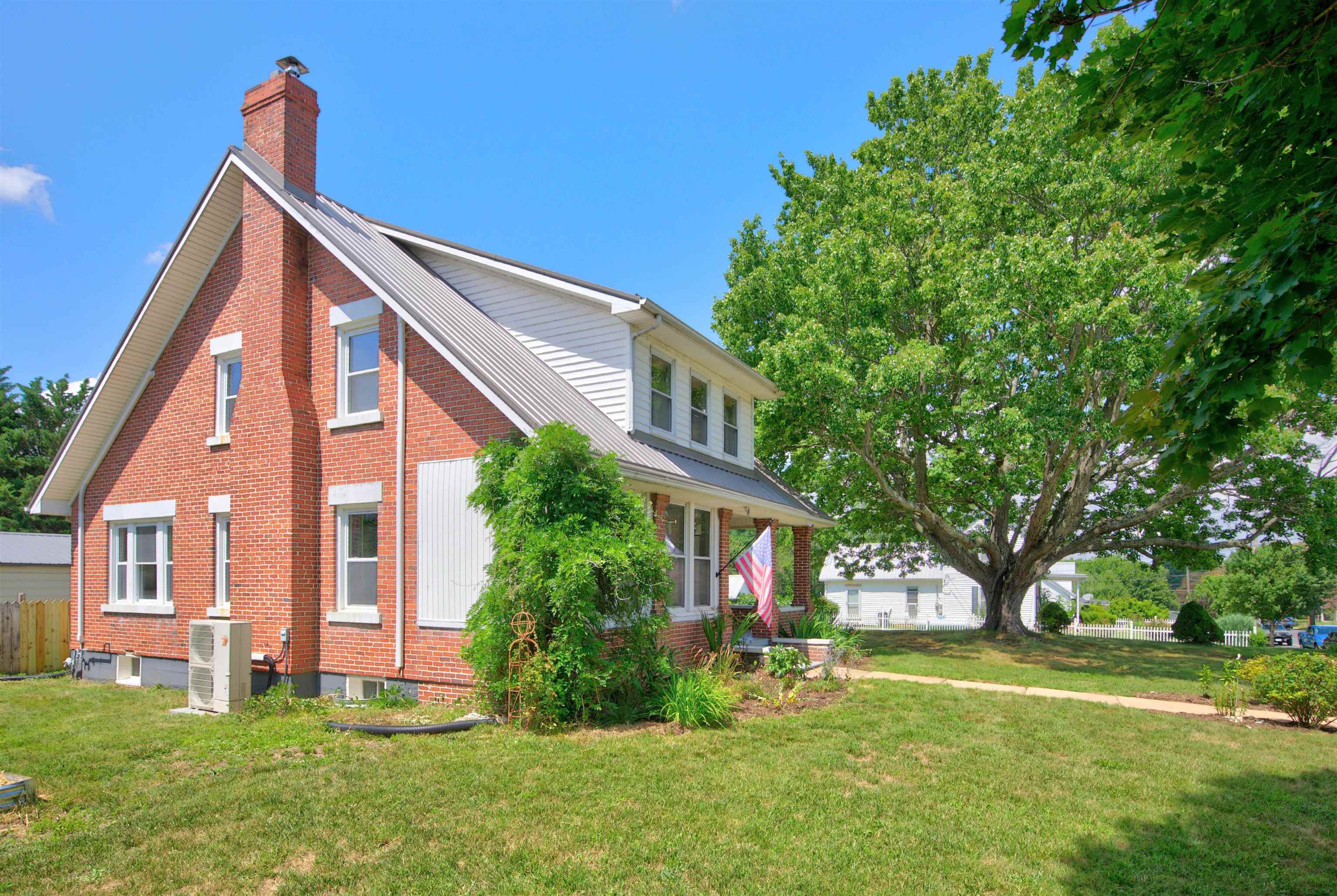 1020 W Main Street Wytheville VA 24382