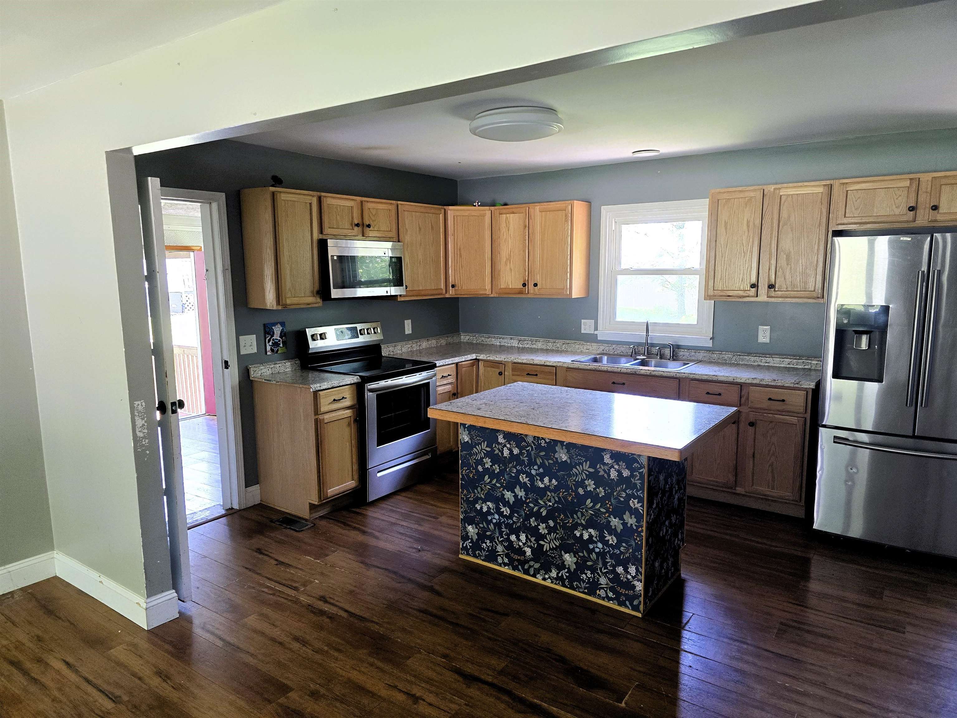 107 E Buck Avenue Rural Retreat VA 24368