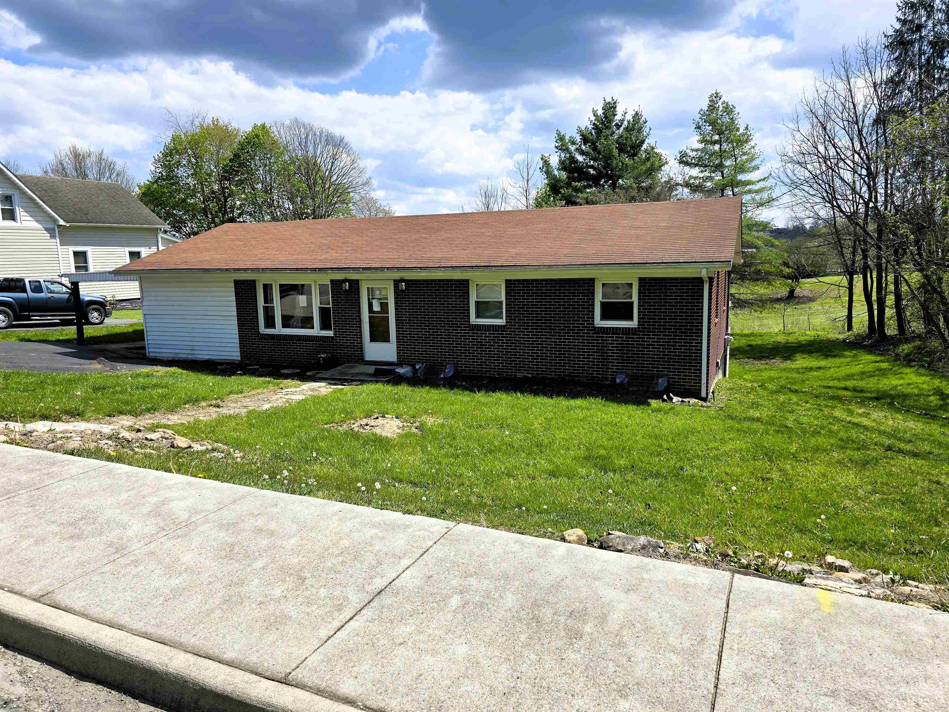 107 E Buck Avenue Rural Retreat VA 24368