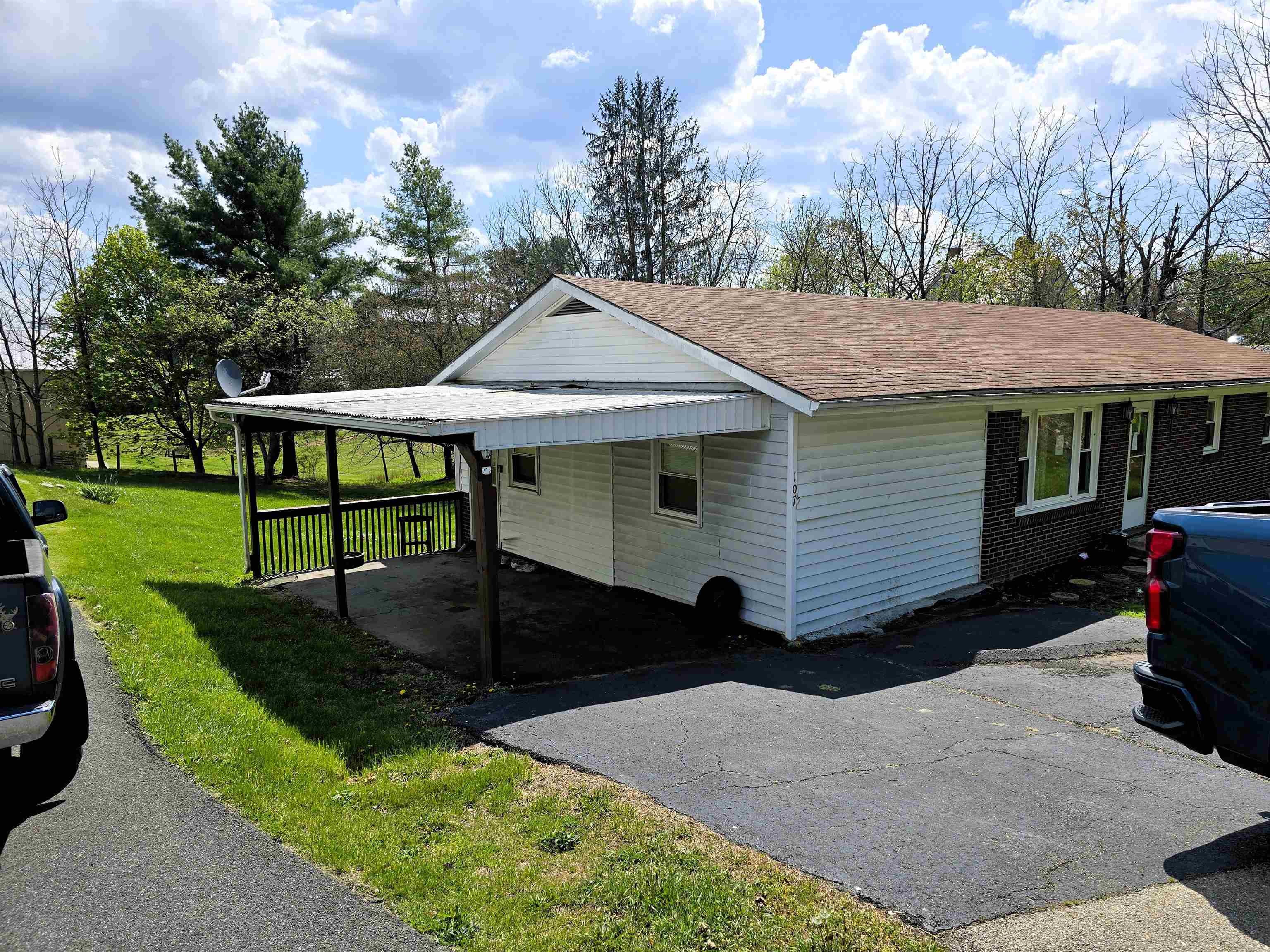 107 E Buck Avenue Rural Retreat VA 24368