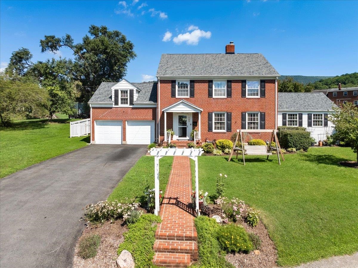 109 Bland Street Narrows VA 24124
