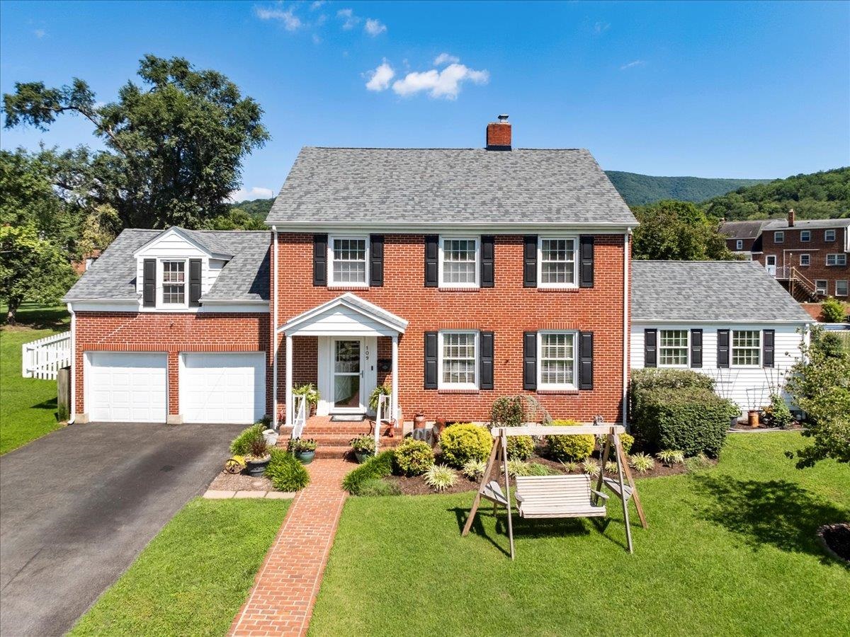 109 Bland Street Narrows VA 24124