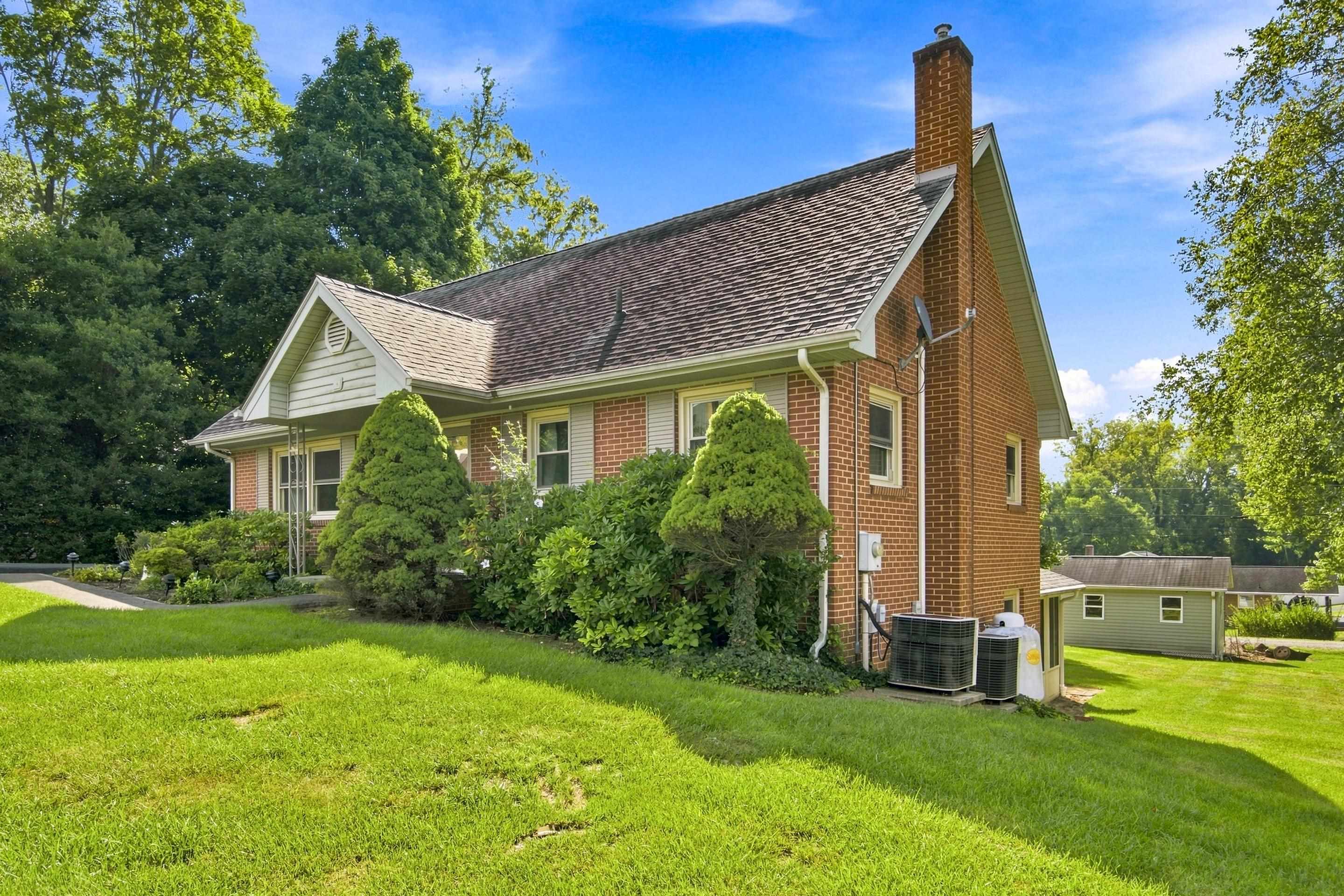 616 4th Street Radford VA 24141