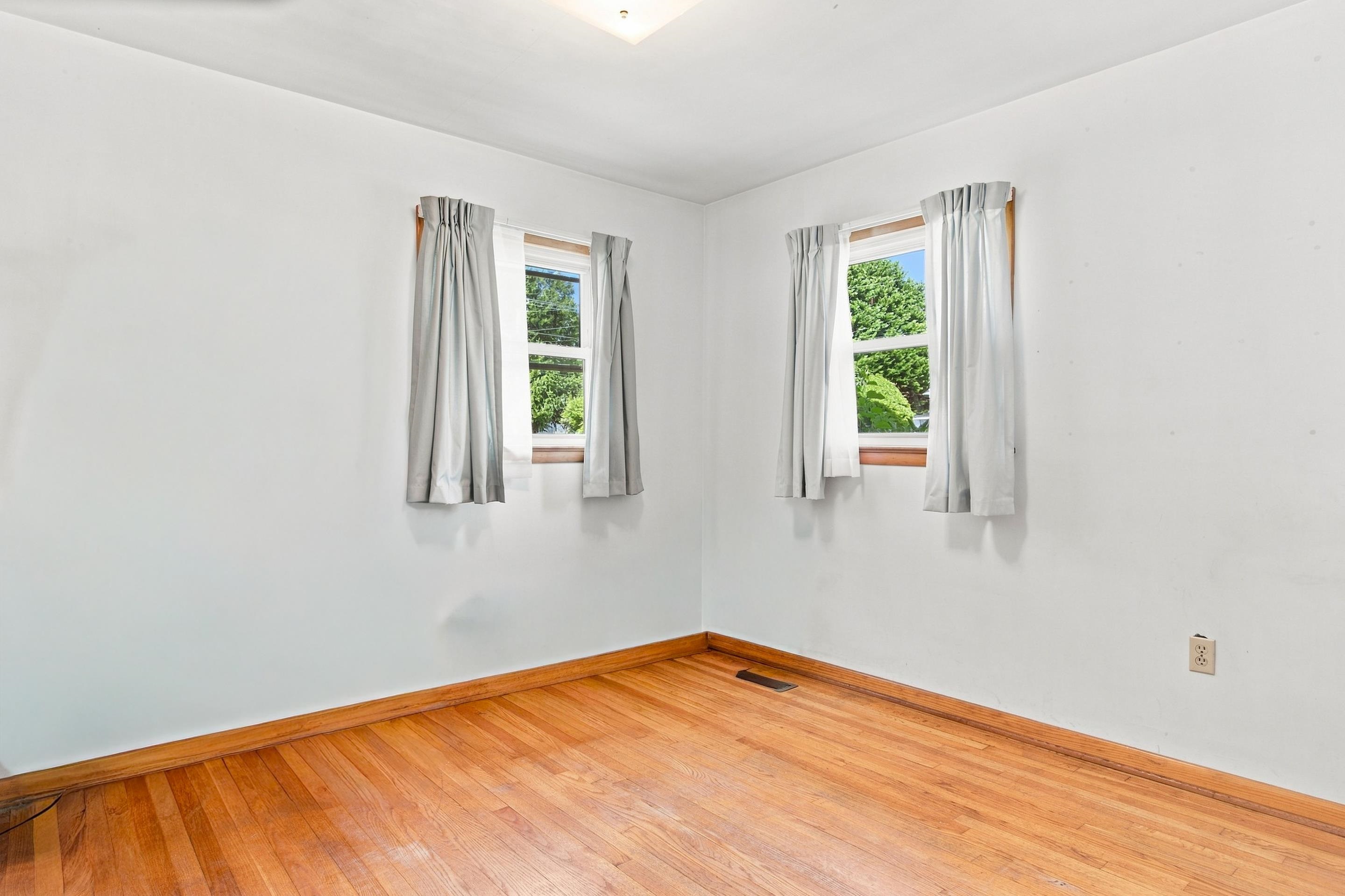 616 4th Street Radford VA 24141