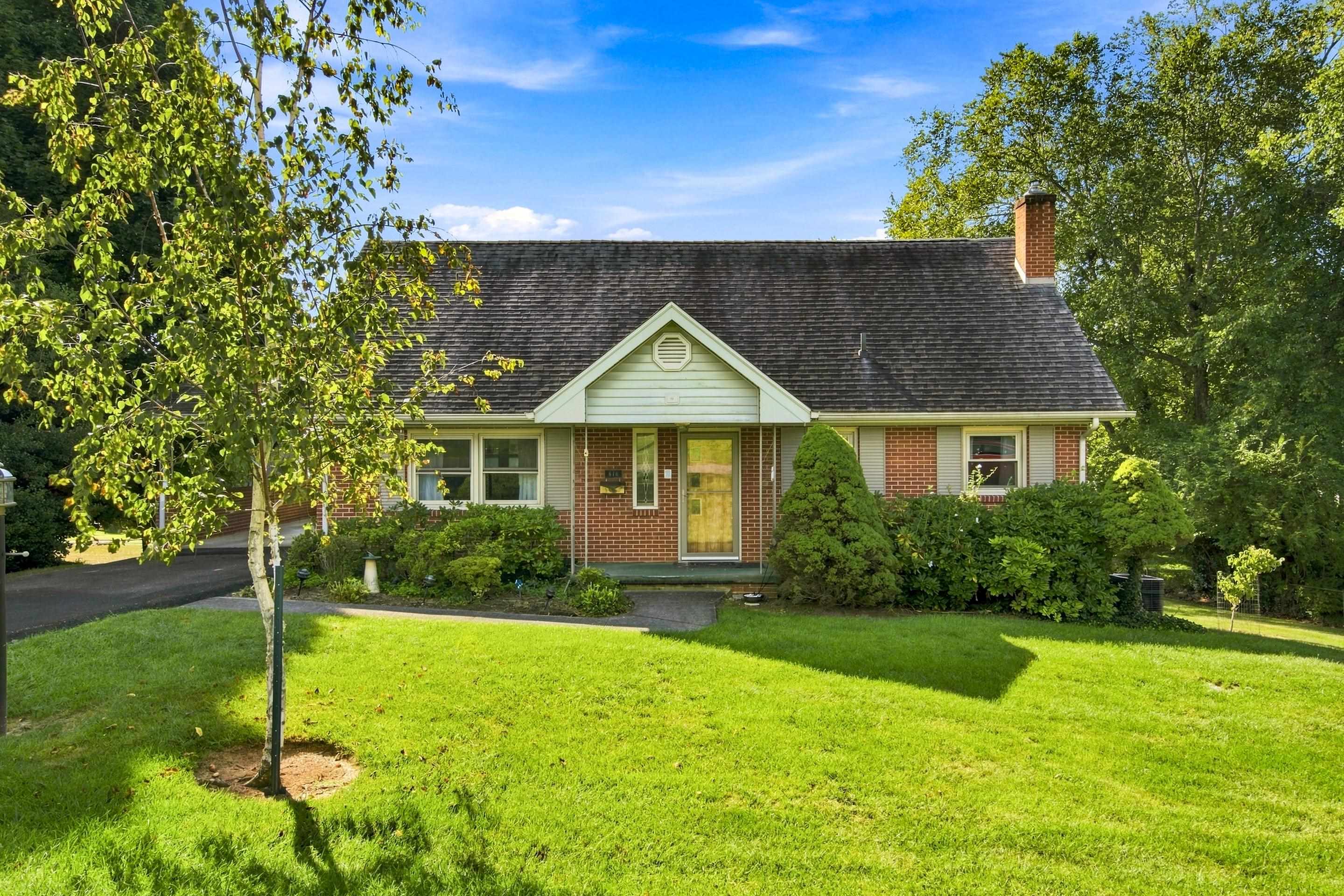 616 4th Street Radford VA 24141