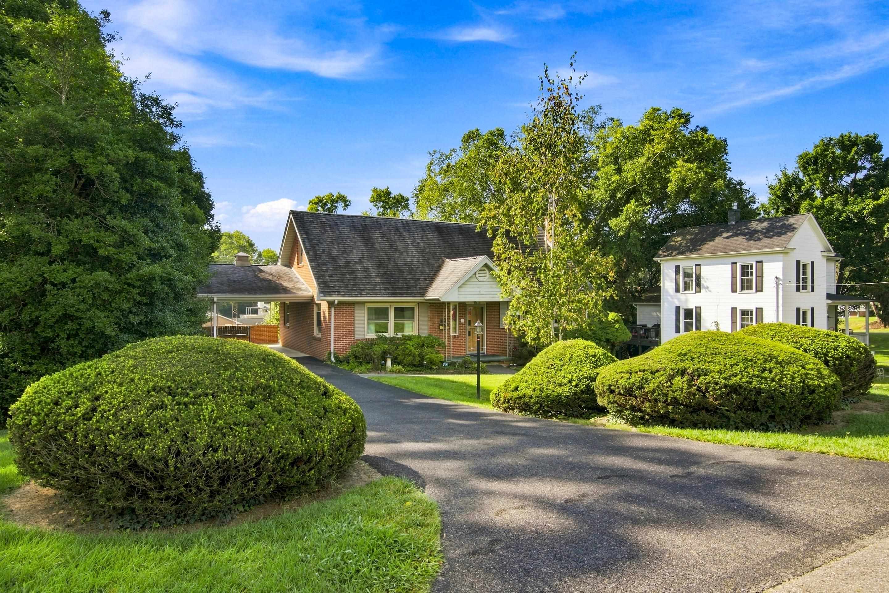 616 4th Street Radford VA 24141