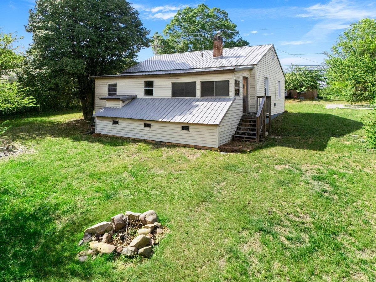48 Upland Drive Salem VA 24153