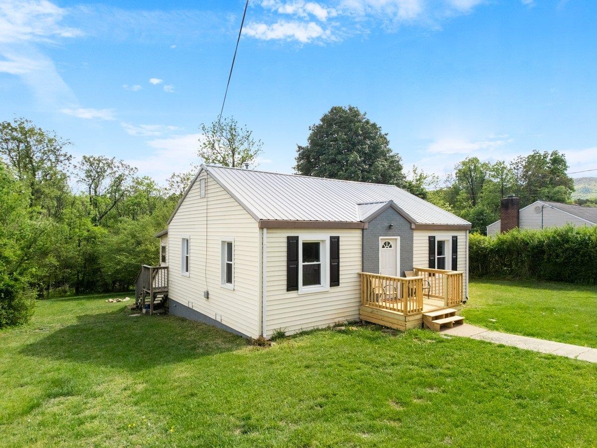 48 Upland Drive Salem VA 24153