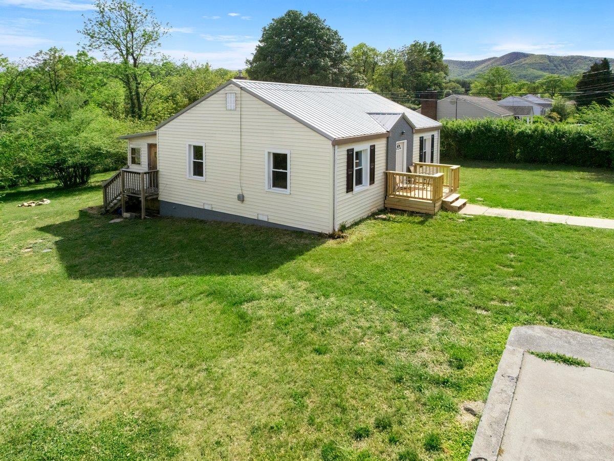 48 Upland Drive Salem VA 24153