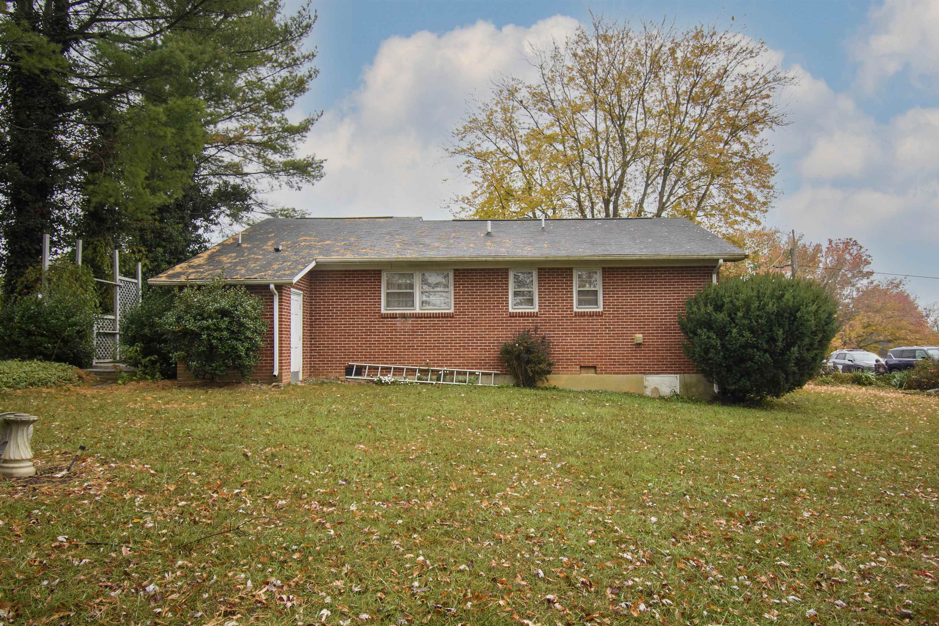 5321 Howery Road Dublin VA 24084