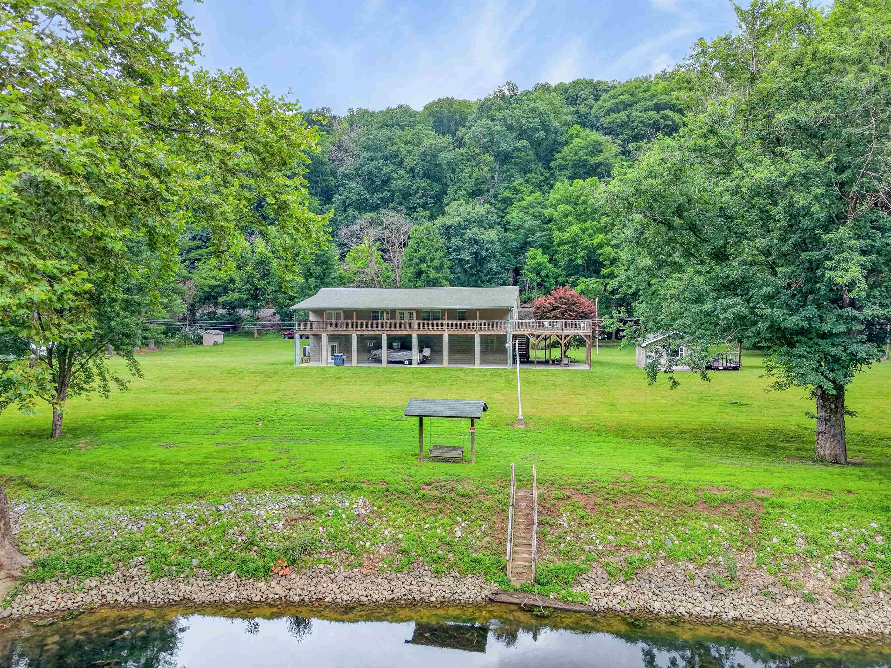 720 Caboose Lane Pembroke VA 24136