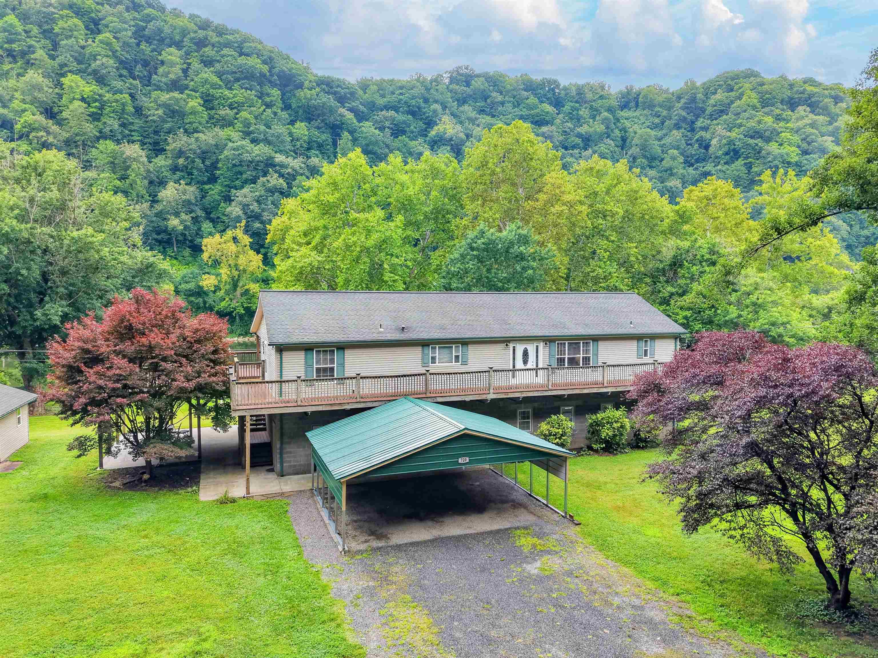 720 Caboose Lane Pembroke VA 24136