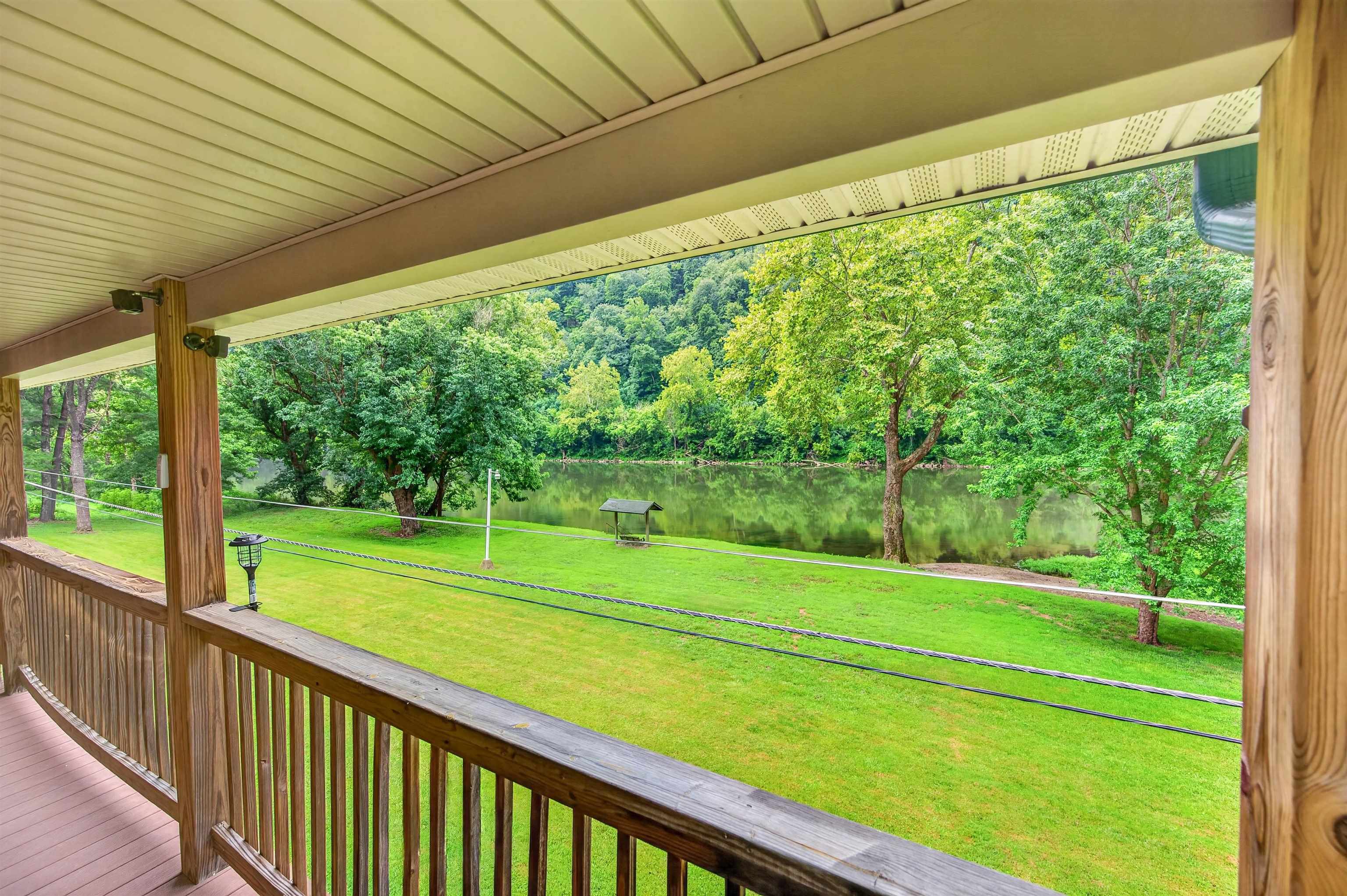 720 Caboose Lane Pembroke VA 24136