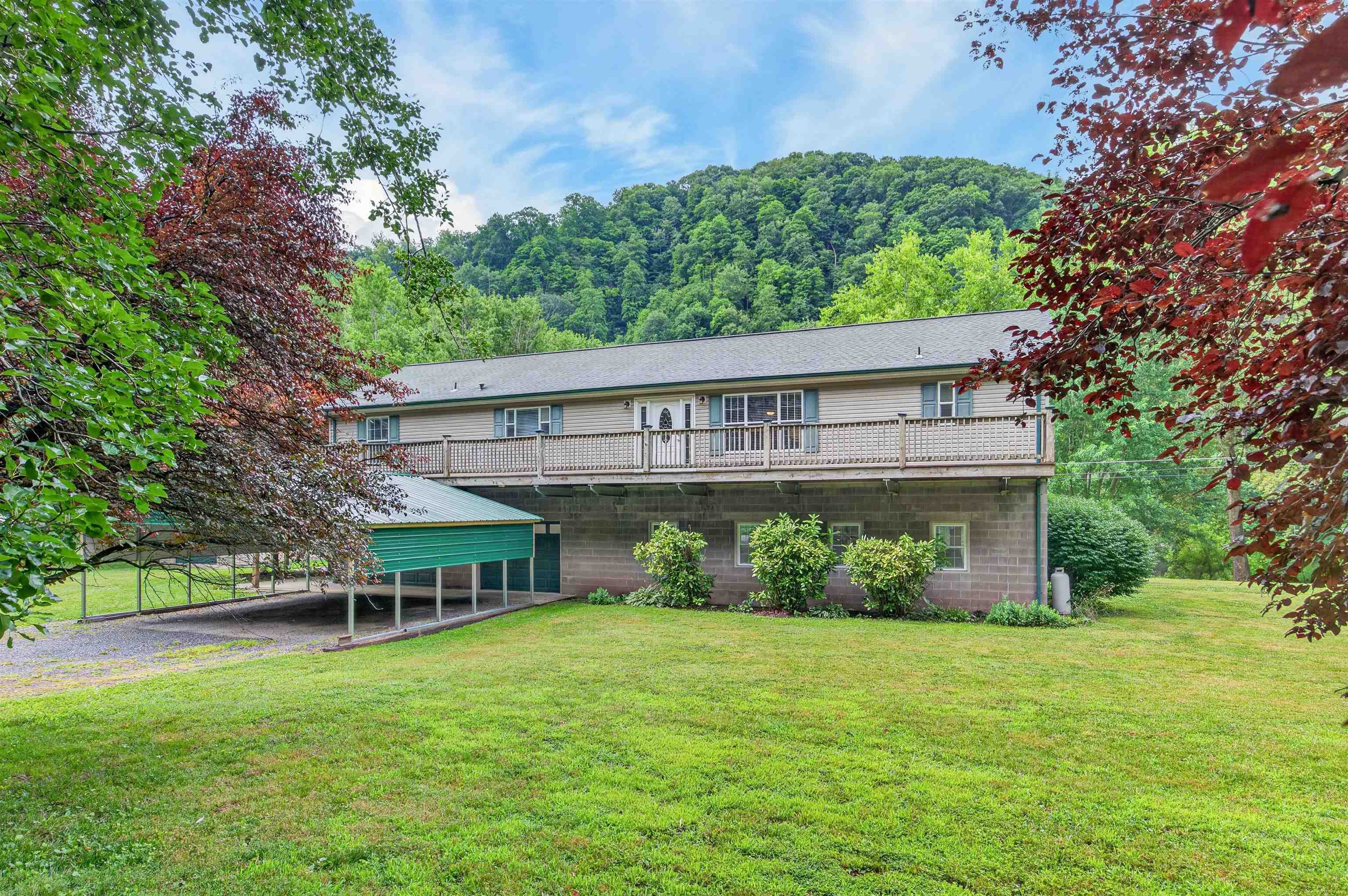 720 Caboose Lane Pembroke VA 24136