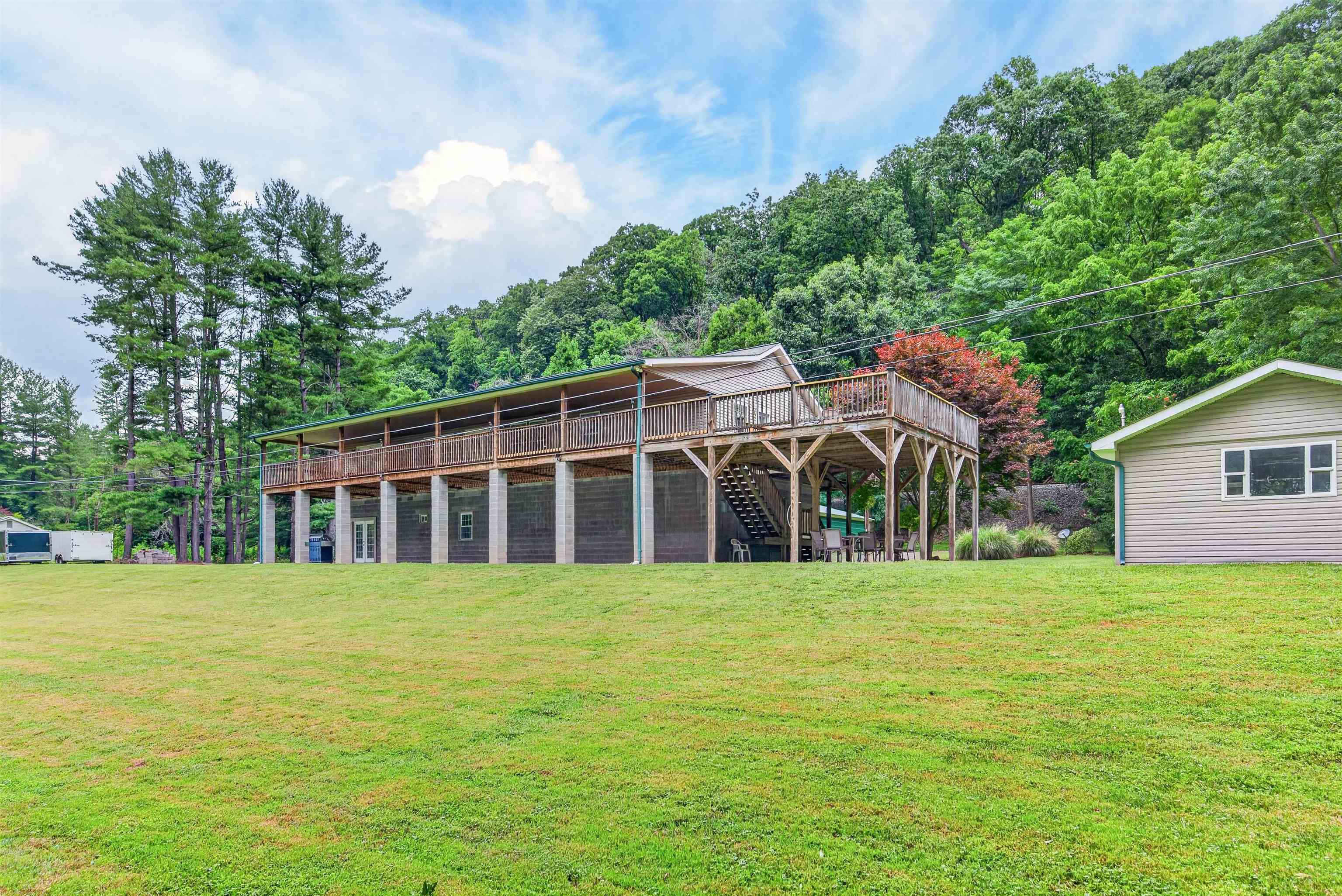 720 Caboose Lane Pembroke VA 24136
