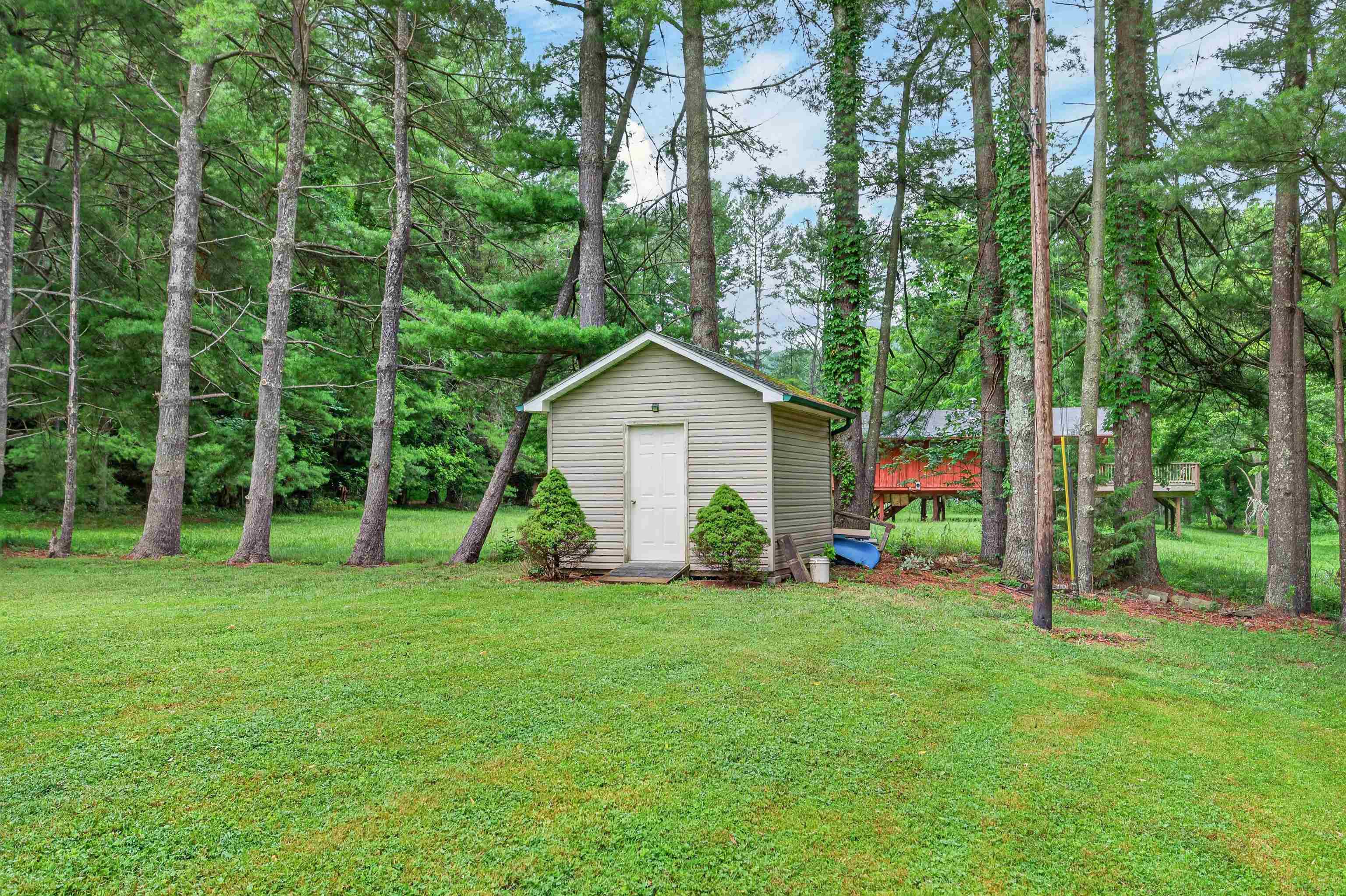 720 Caboose Lane Pembroke VA 24136