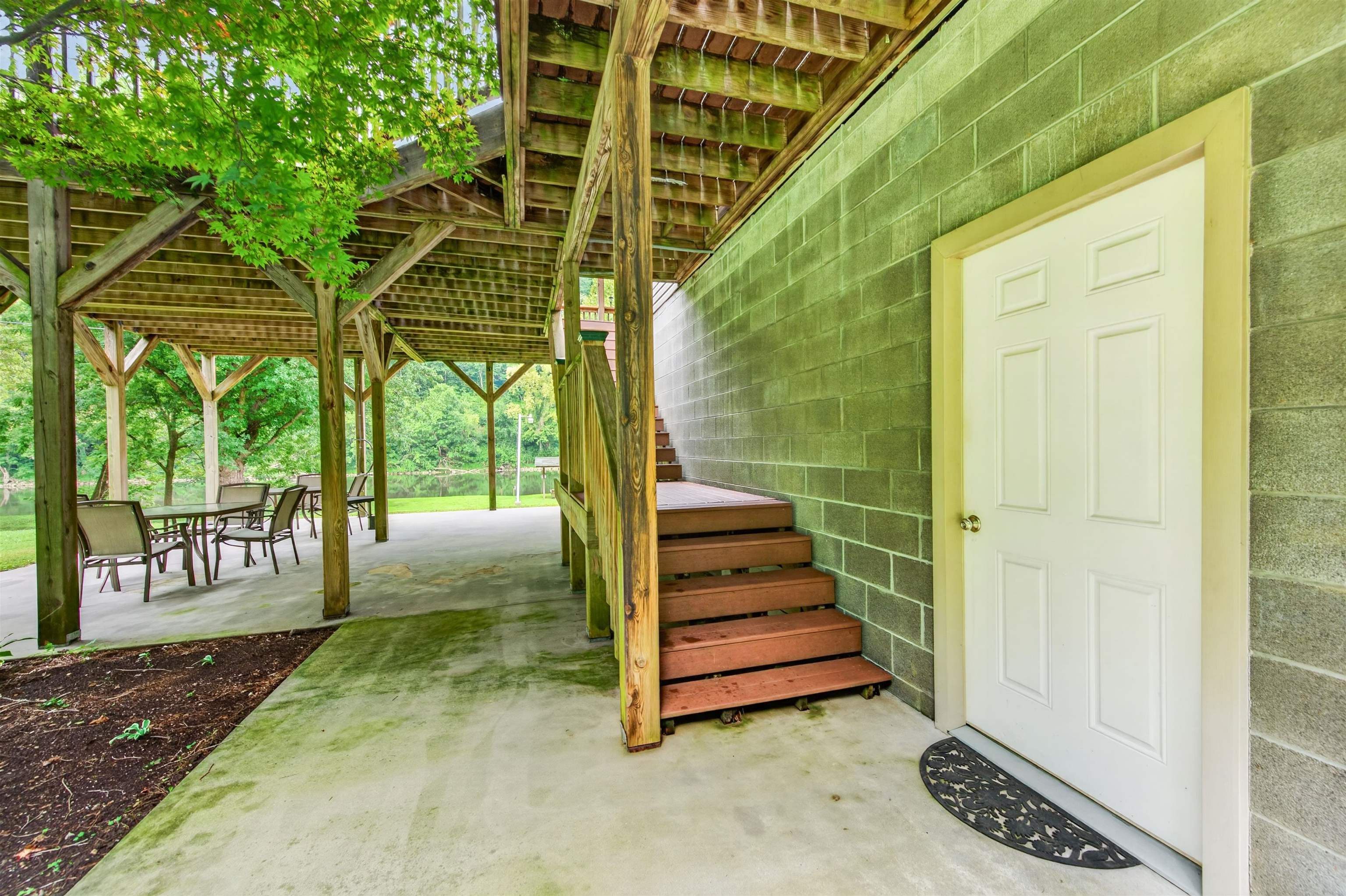 720 Caboose Lane Pembroke VA 24136